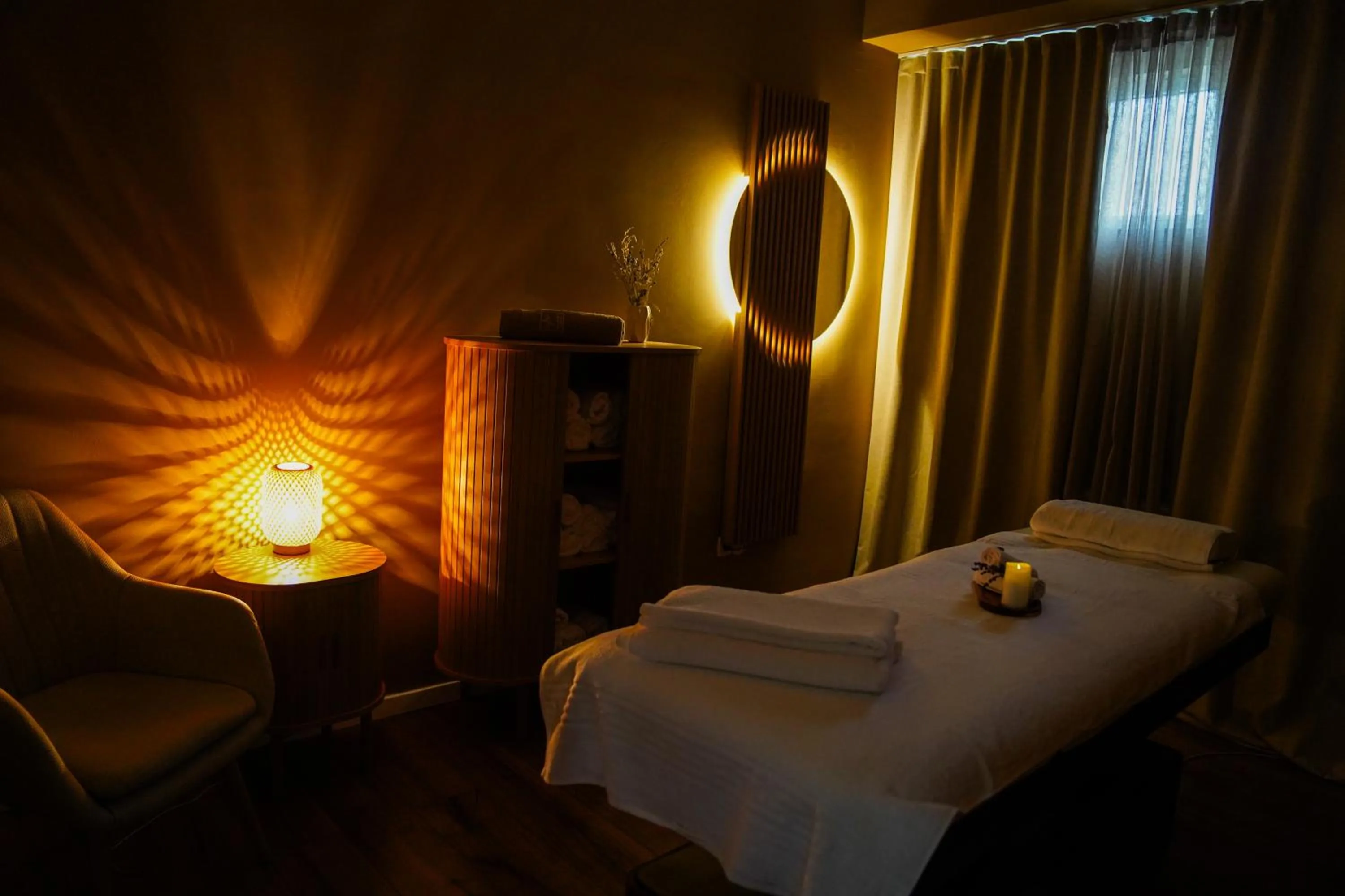 Massage, Bed in Caprioara Spa&Wellness Resort