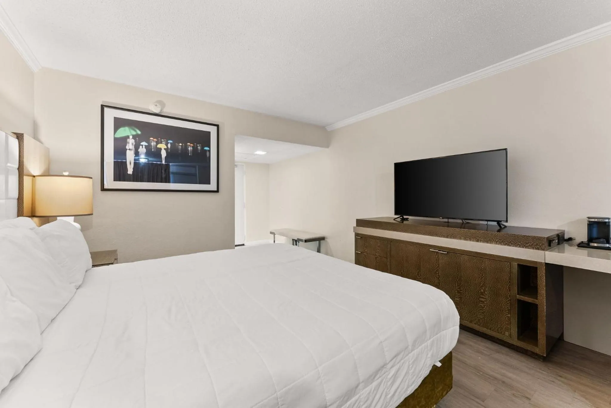 Bedroom, Bed in Seahaven Beach Hotel Panama City Beach