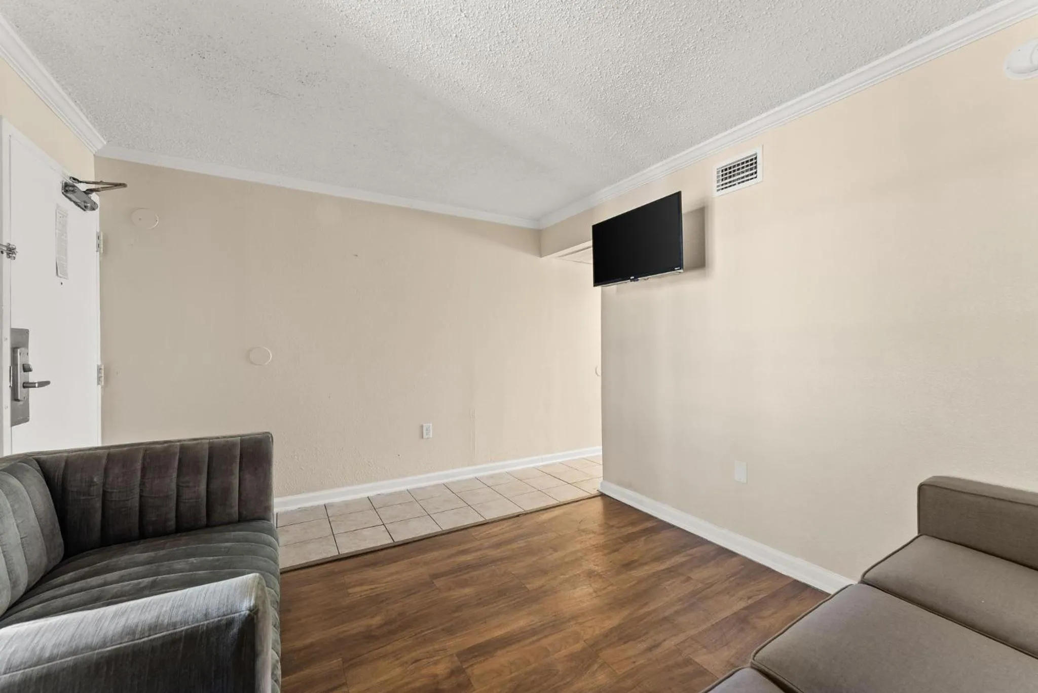 Living room in Seahaven Beach Hotel Panama City Beach