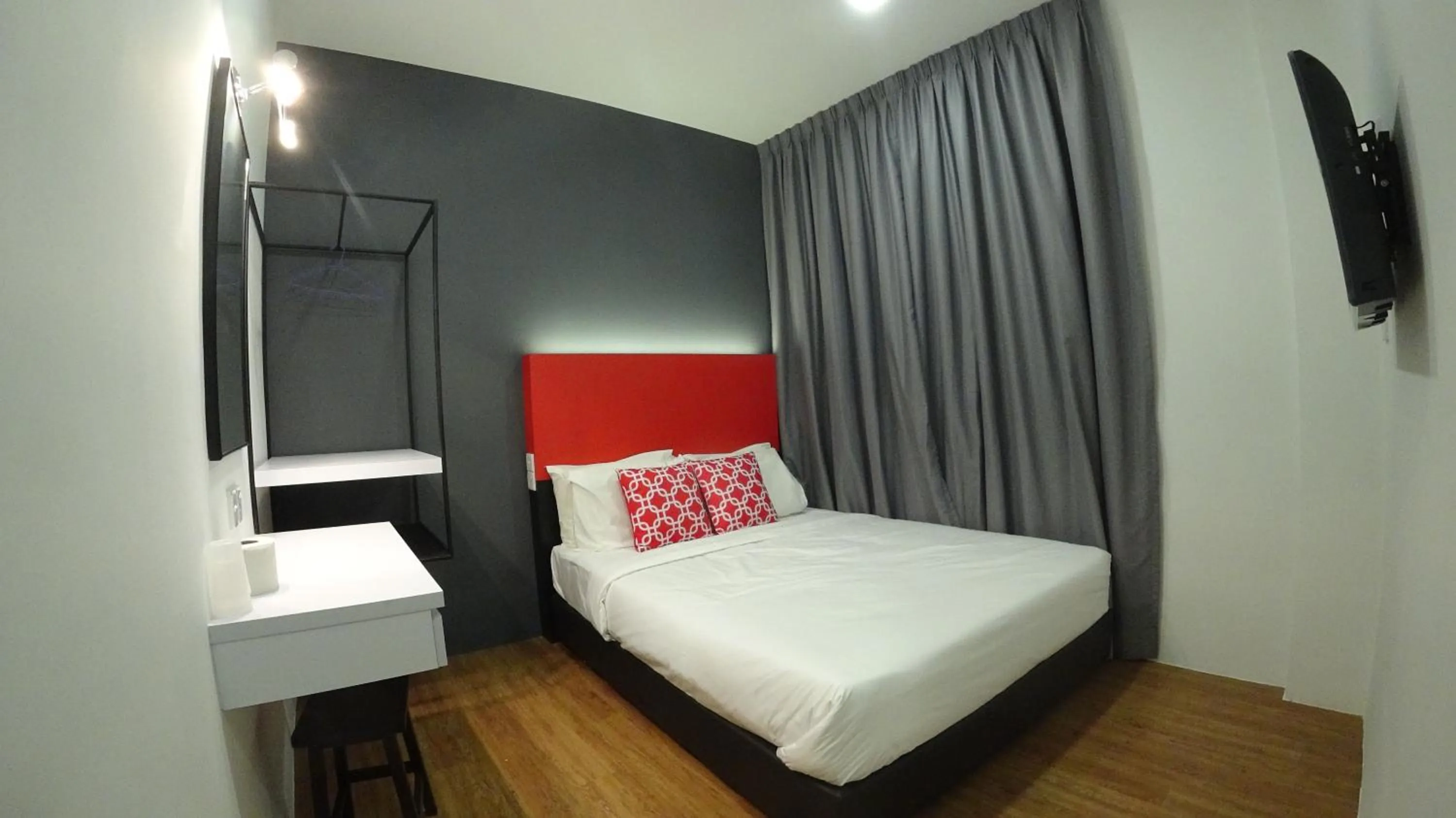 Deluxe Double Room in The Red Hotel
