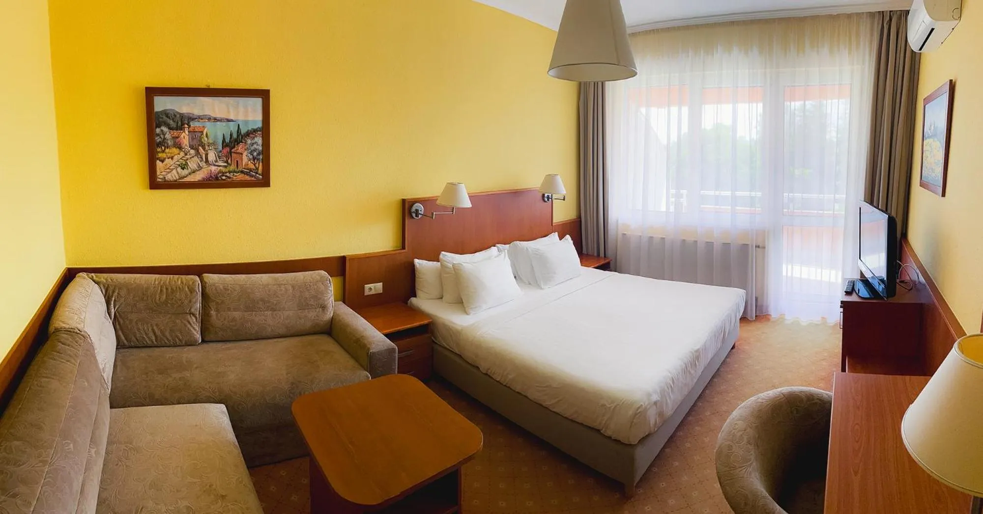 Photo of the whole room, Bed in Belenus Thermalhotel superior