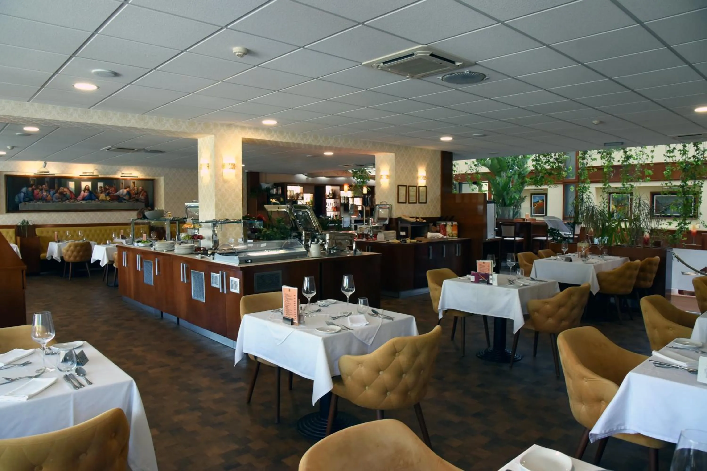 Restaurant/places to eat in Belenus Thermalhotel superior
