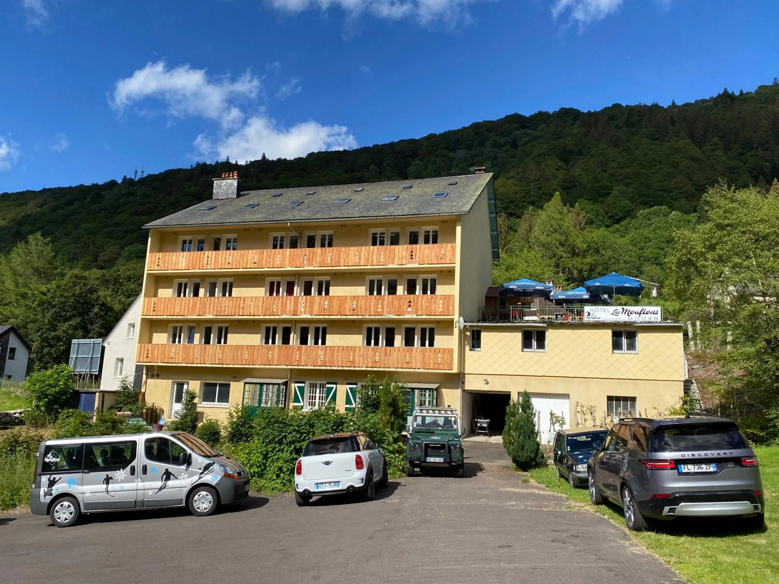Property building in Hôtel Les Mouflons