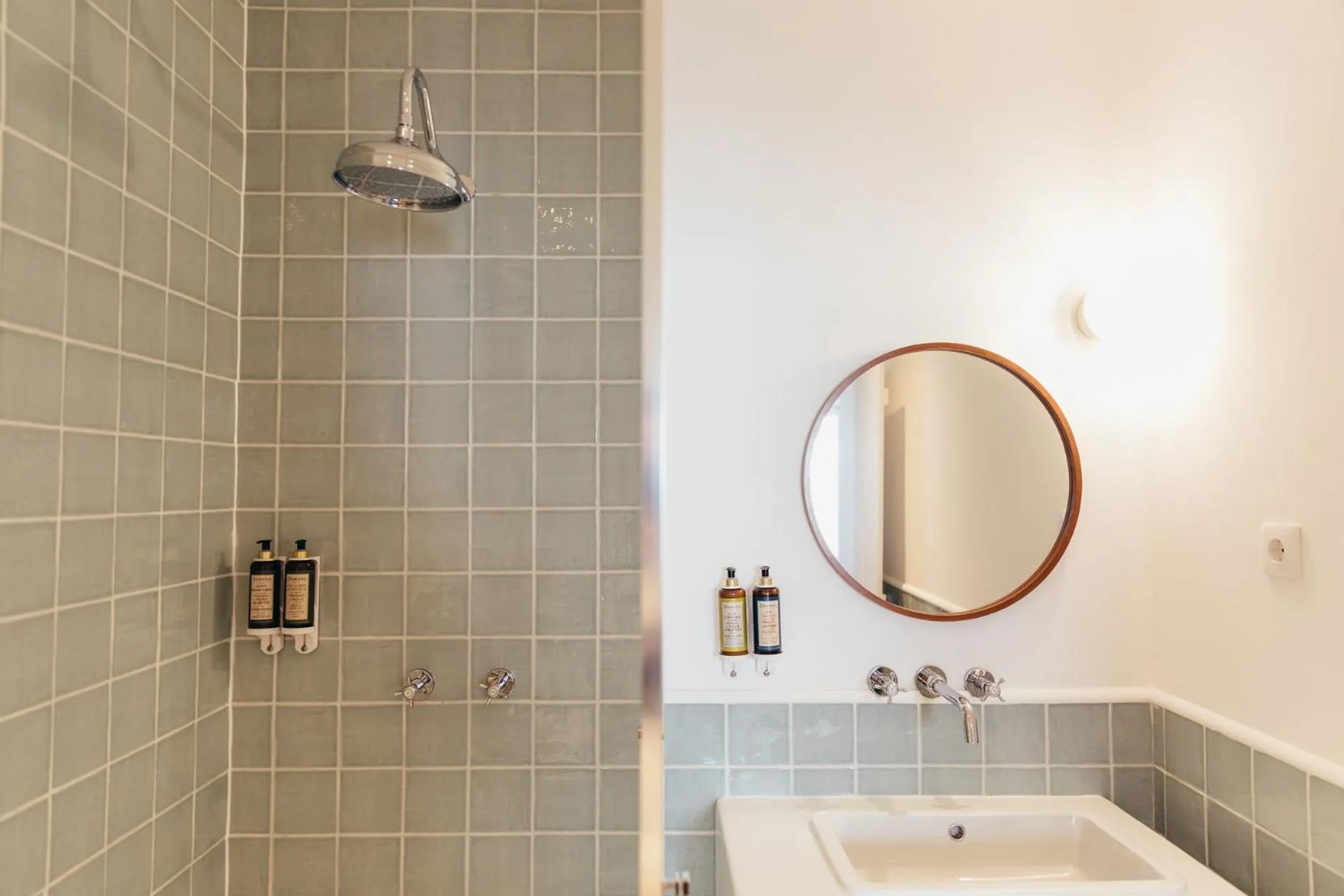 Bathroom in LEGASEA - Cascais Guesthouse