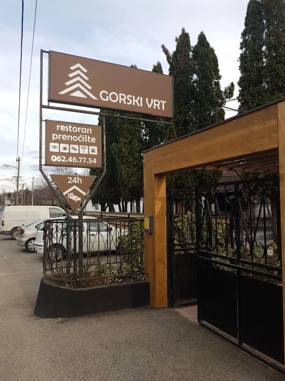 Facade/entrance in Gorski vrt