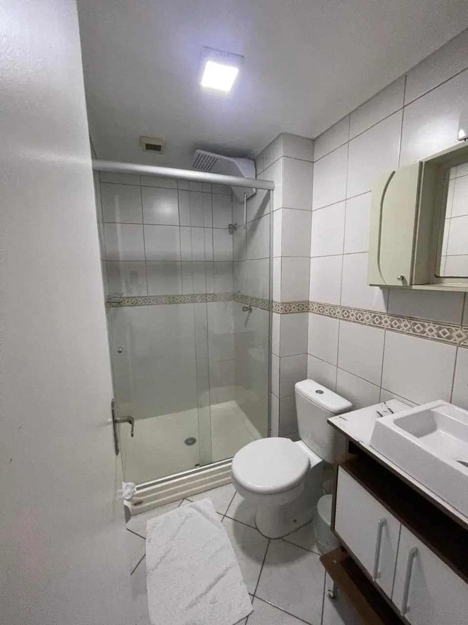 Shower in Hotel Villa Souza Ltda