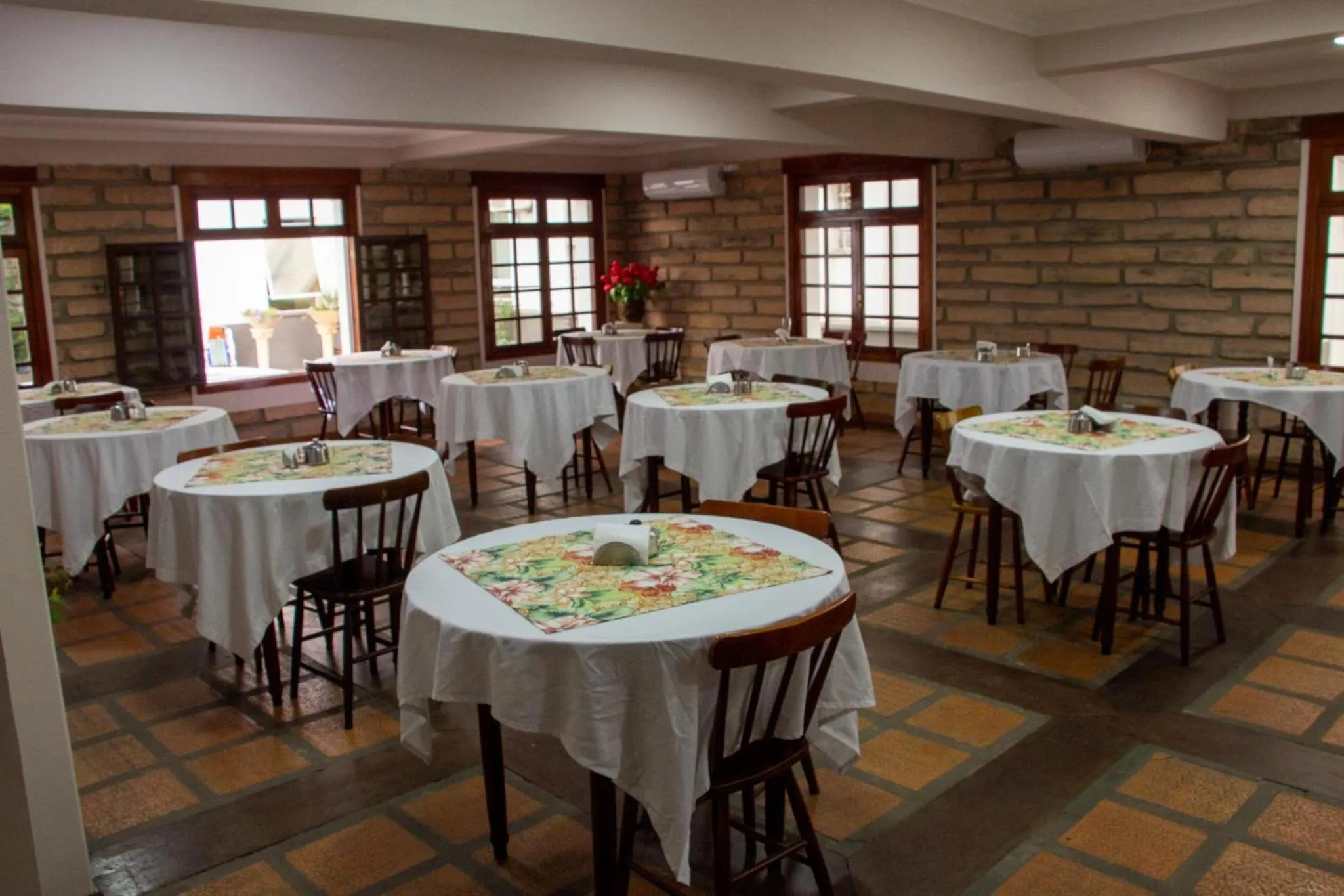 Breakfast in Hotel Villa Souza Ltda