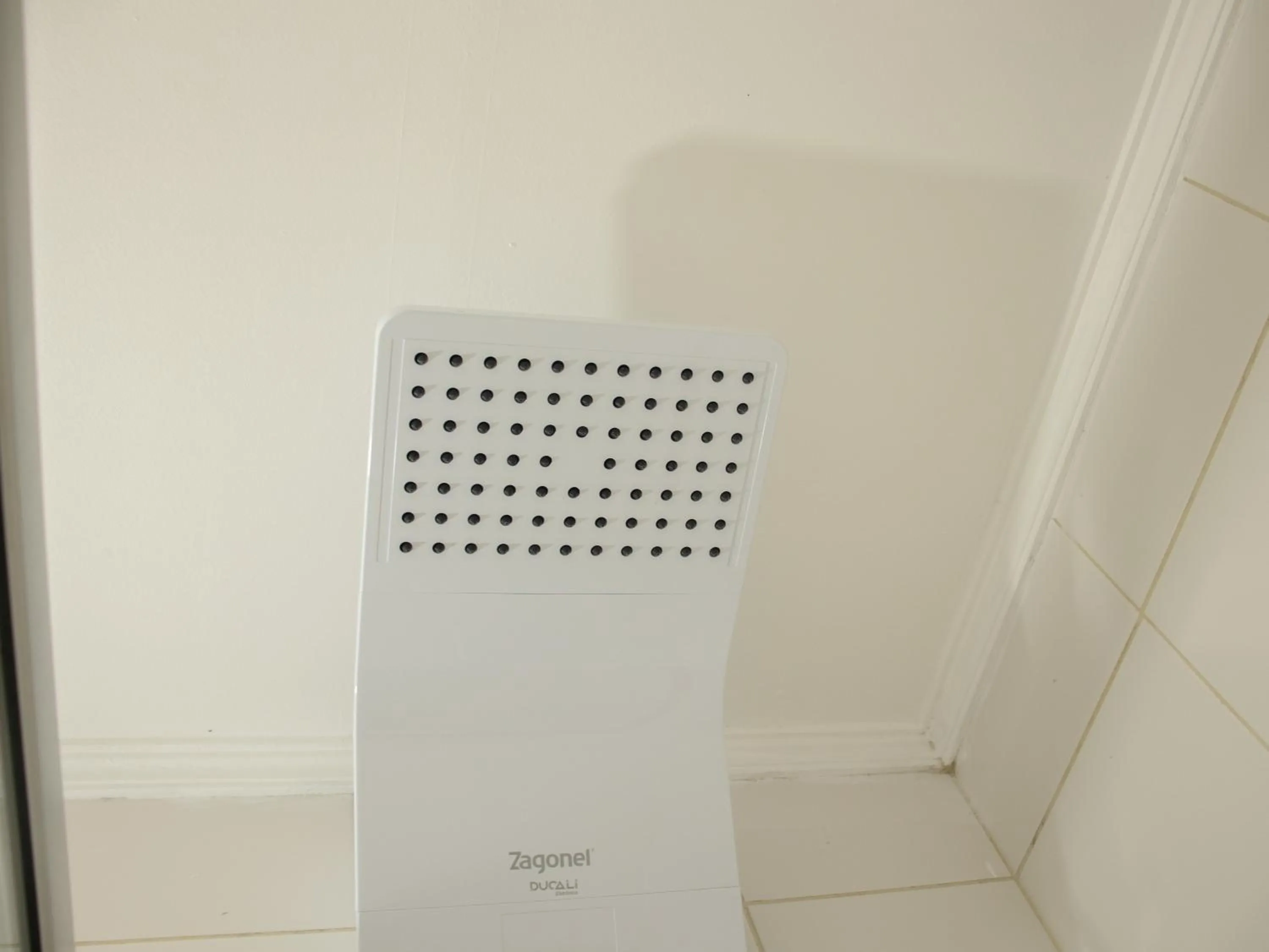 Shower in Hotel Villa Souza Ltda