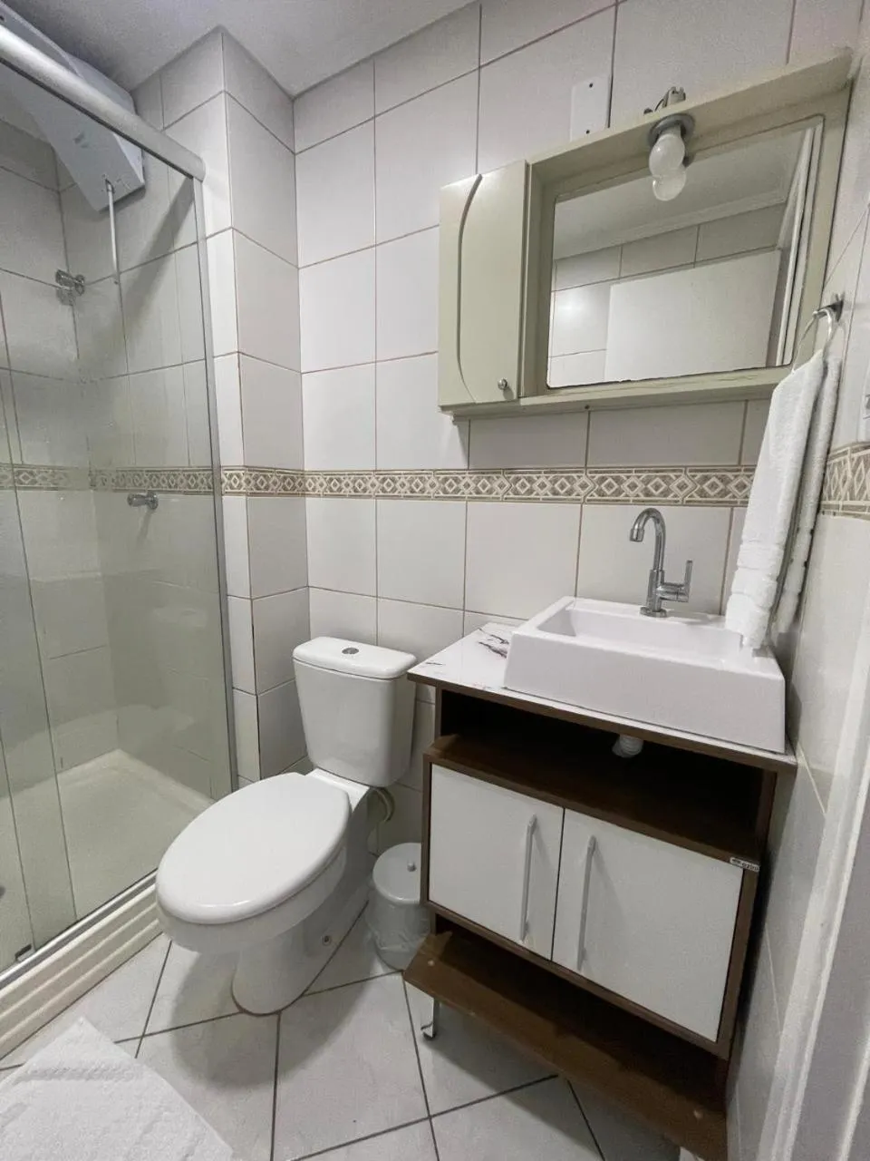 Shower in Hotel Villa Souza Ltda