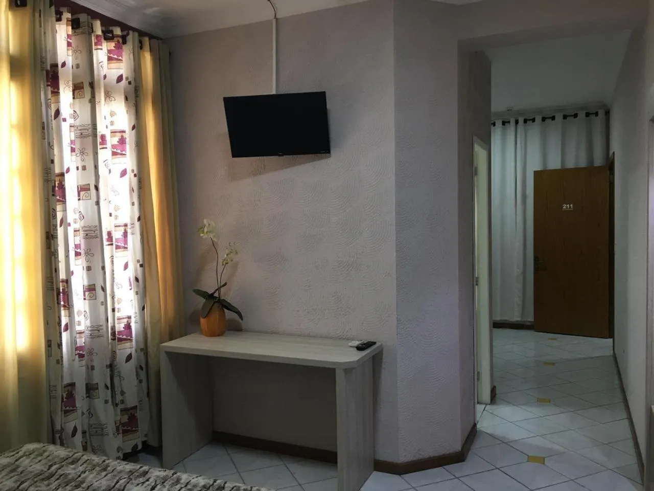 TV and multimedia in Hotel Villa Souza Ltda