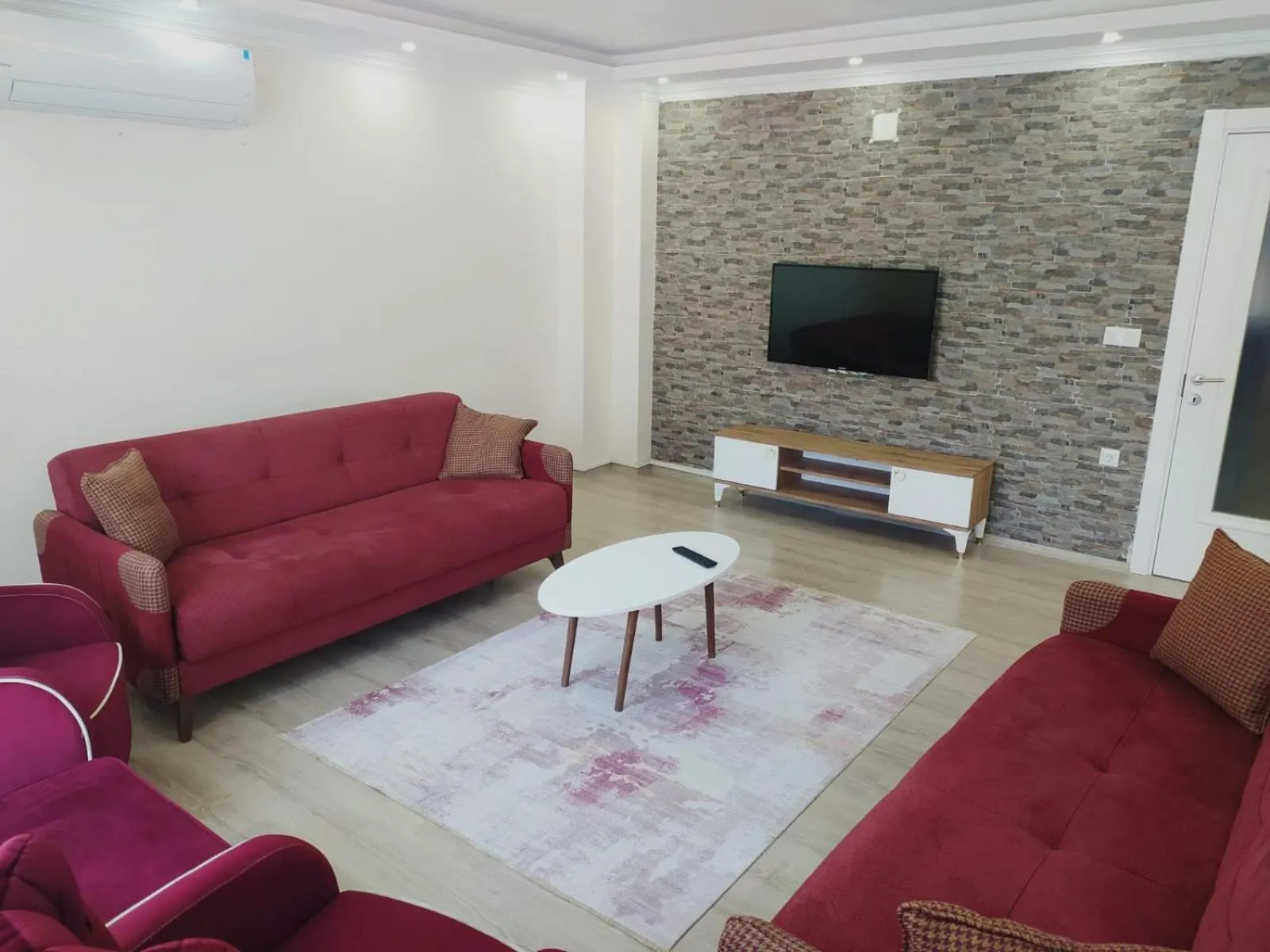 Seating area in Kaya House Daily Flat