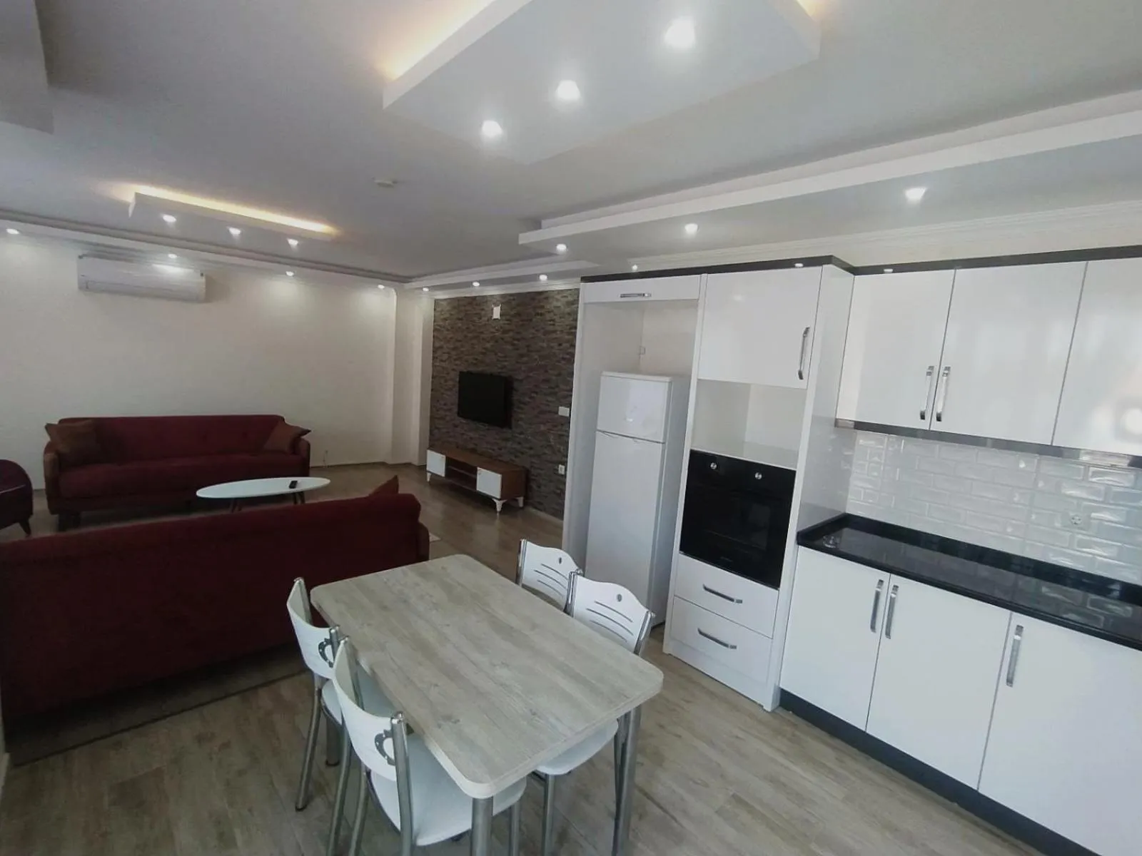 Kitchen or kitchenette in Kaya House Daily Flat