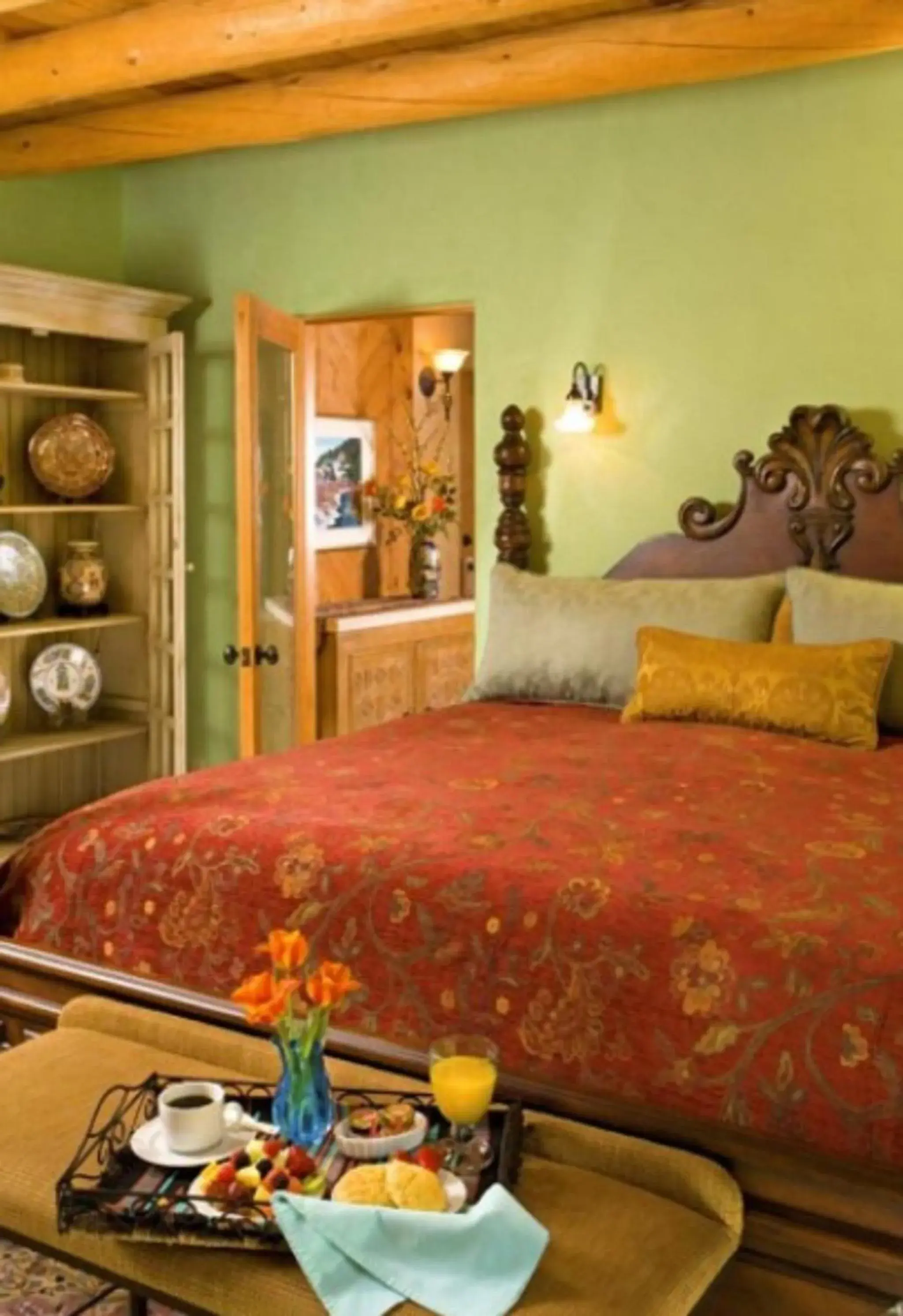 King Suite in El Farolito B&B Inn King Suite in El Farolito B&B Inn