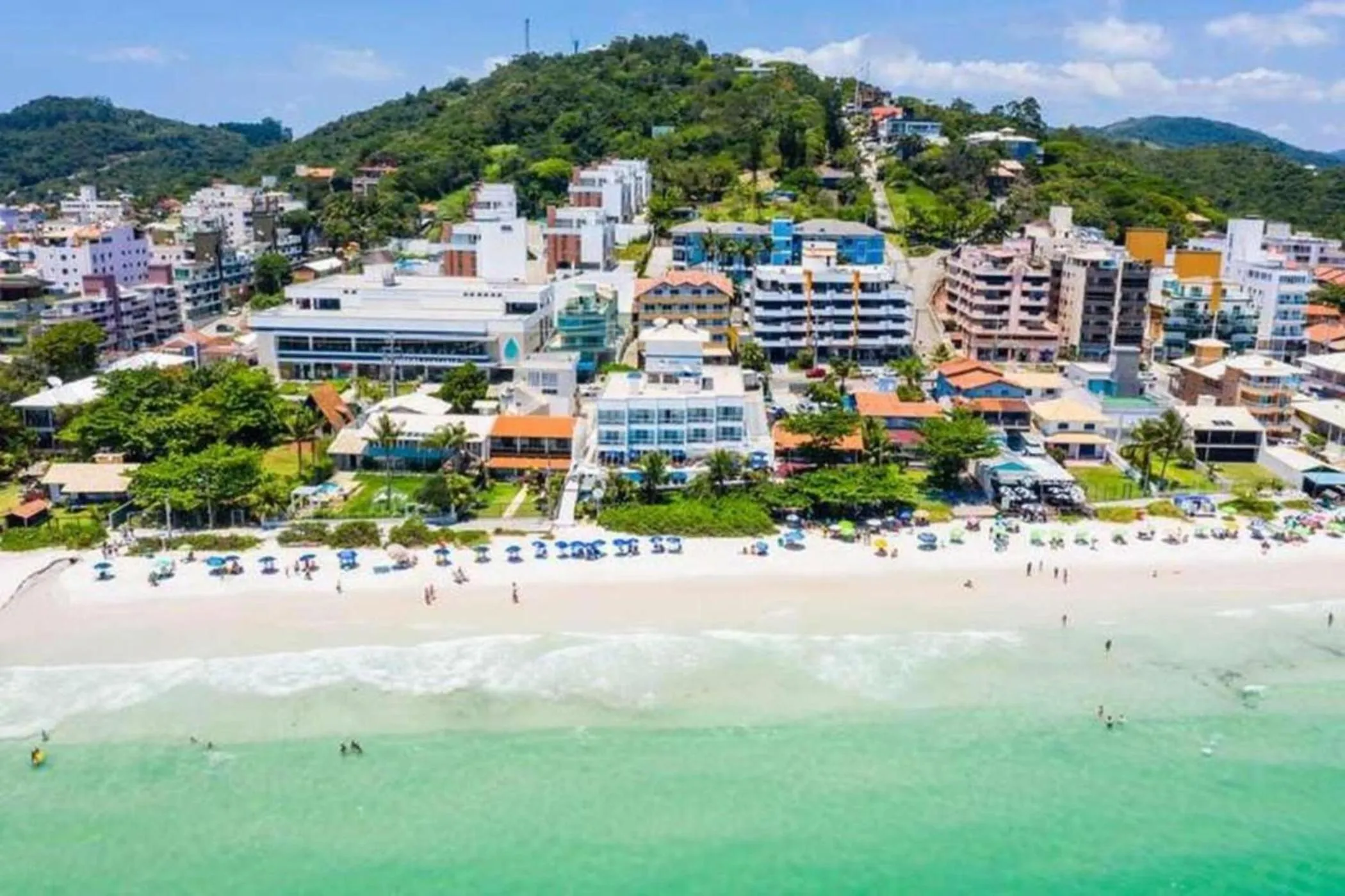 Property building in Bombinhas Blue Suítes