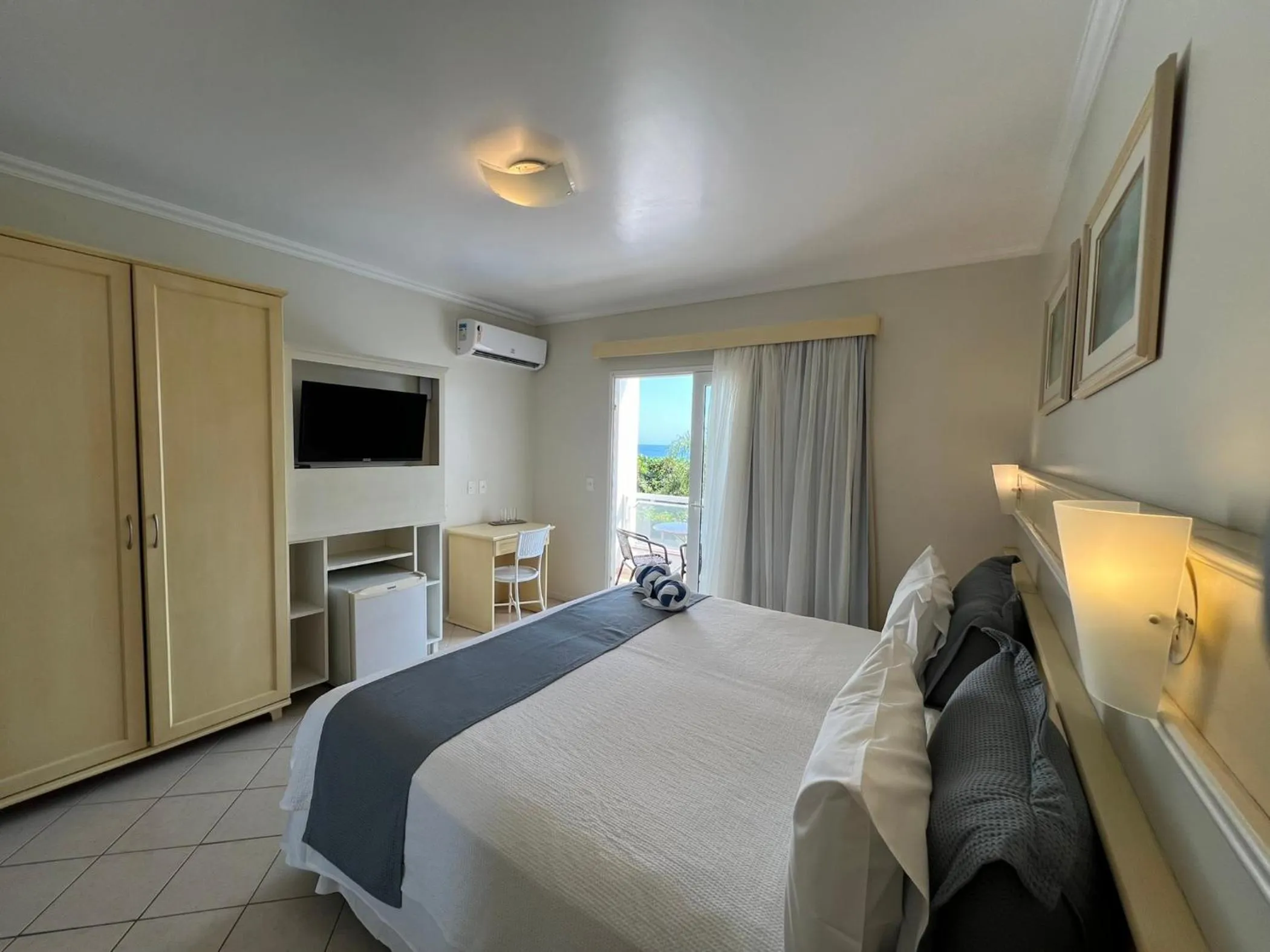 Bed in Bombinhas Blue Suítes