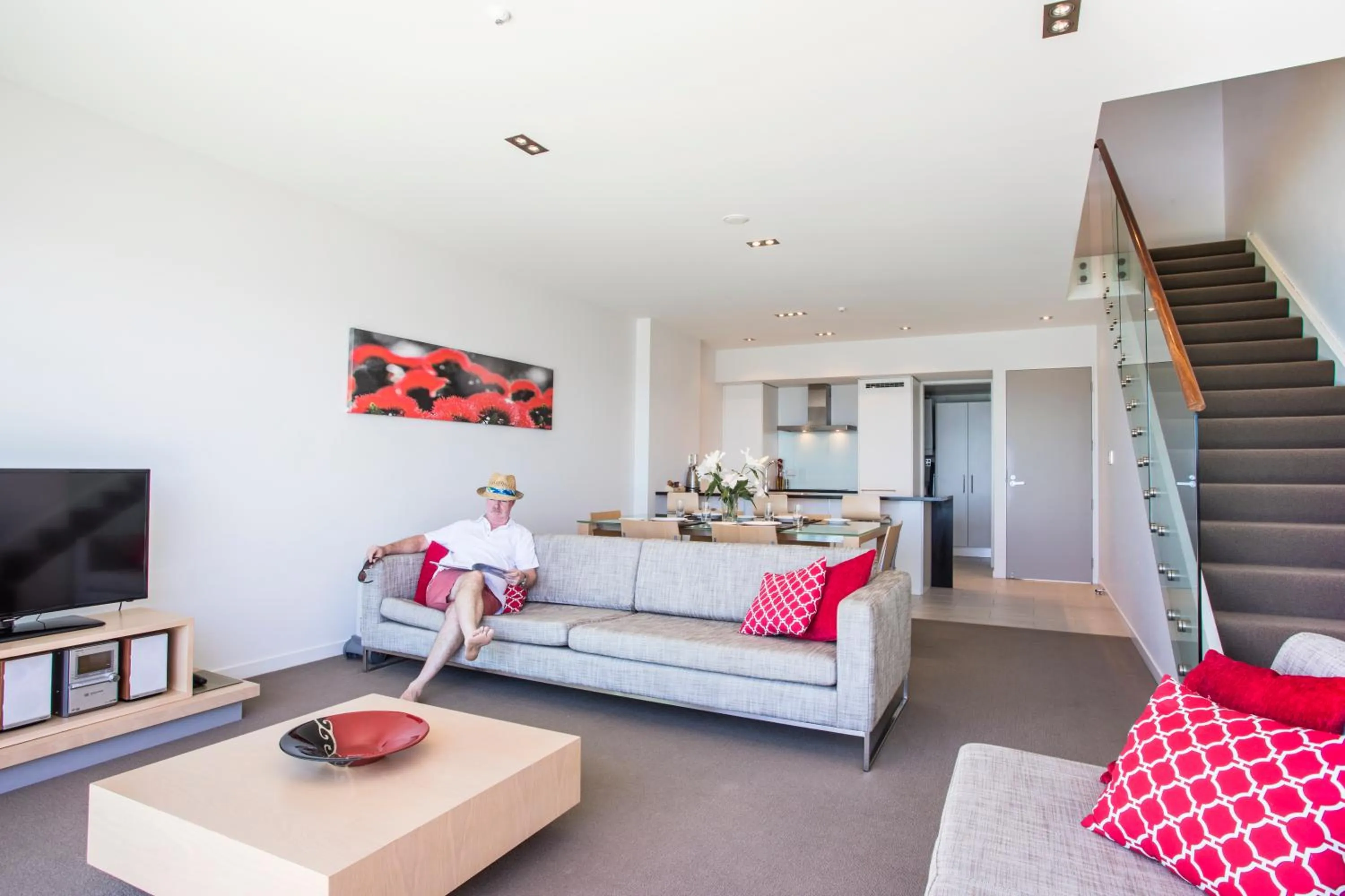 Communal lounge/ TV room in Doubtless Bay Villas