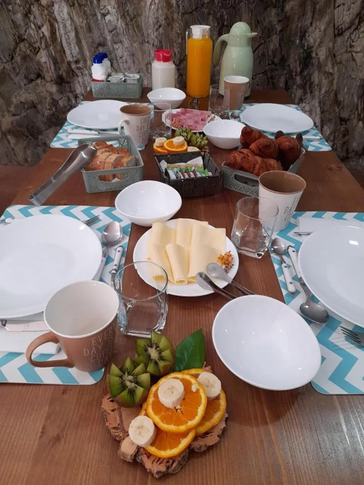 Continental breakfast in Casa Dona Eufémia