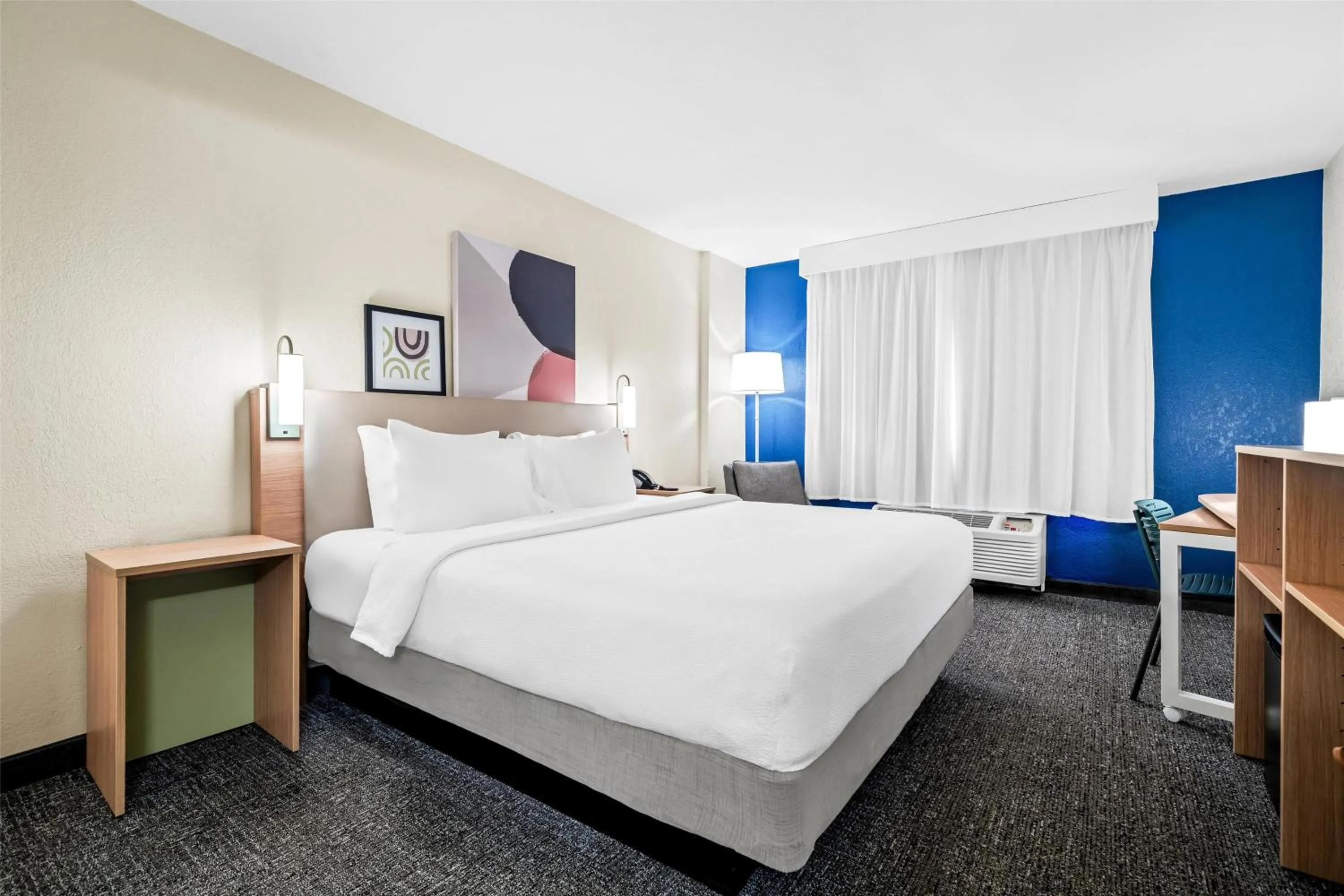 Bed in Spark by Hilton Orlando near Universal