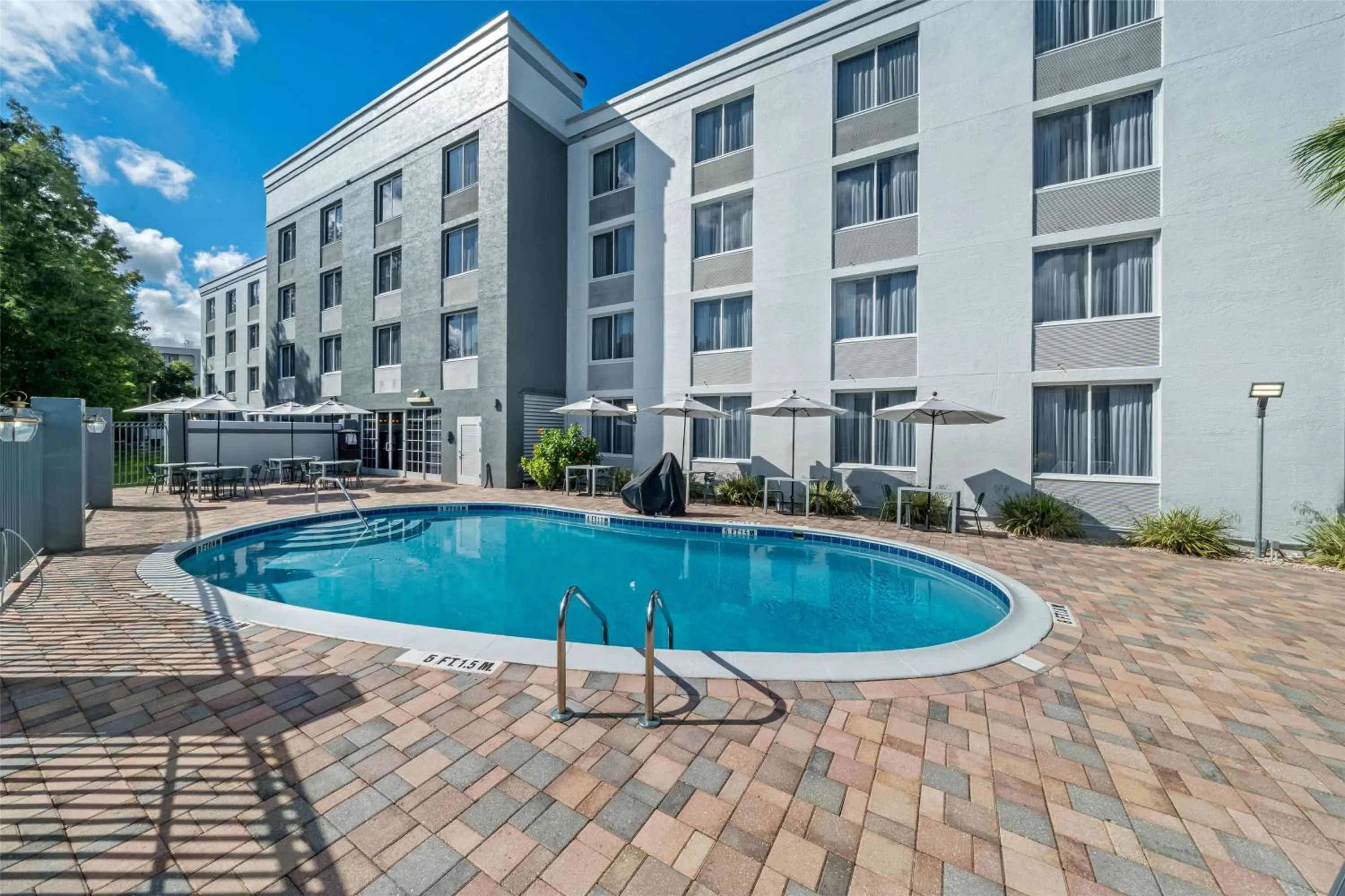 Pool view in Spark by Hilton Orlando near Universal