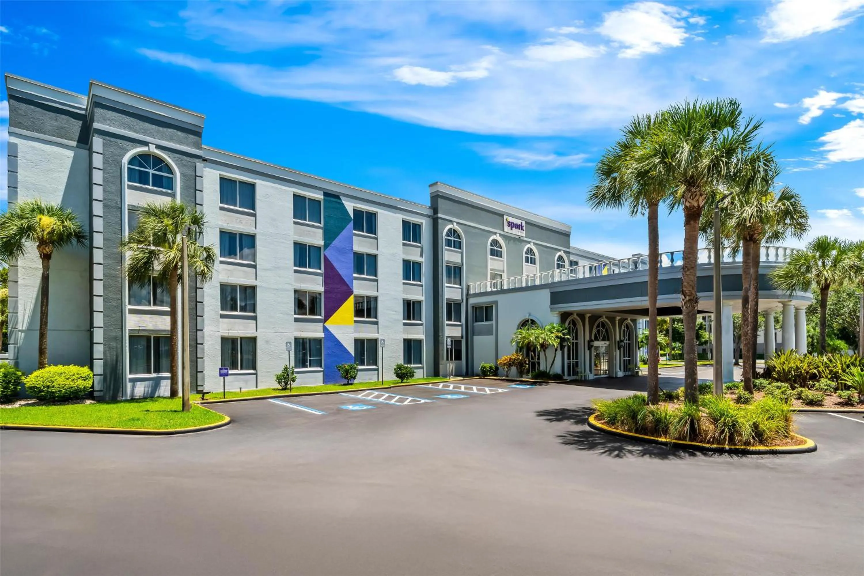 Property building in Spark by Hilton Orlando near Universal