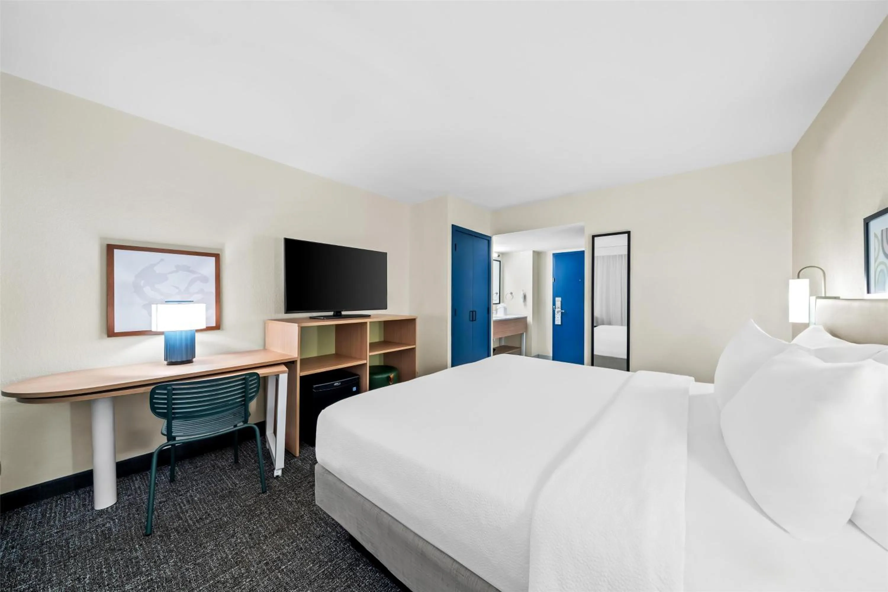 Bed in Spark by Hilton Orlando near Universal