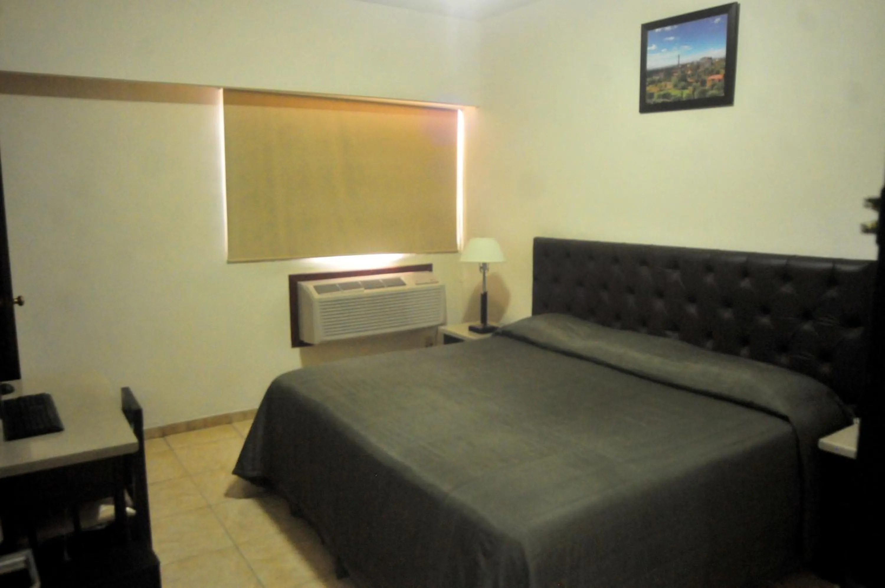 Photo of the whole room, Bed in Hotel America Centro