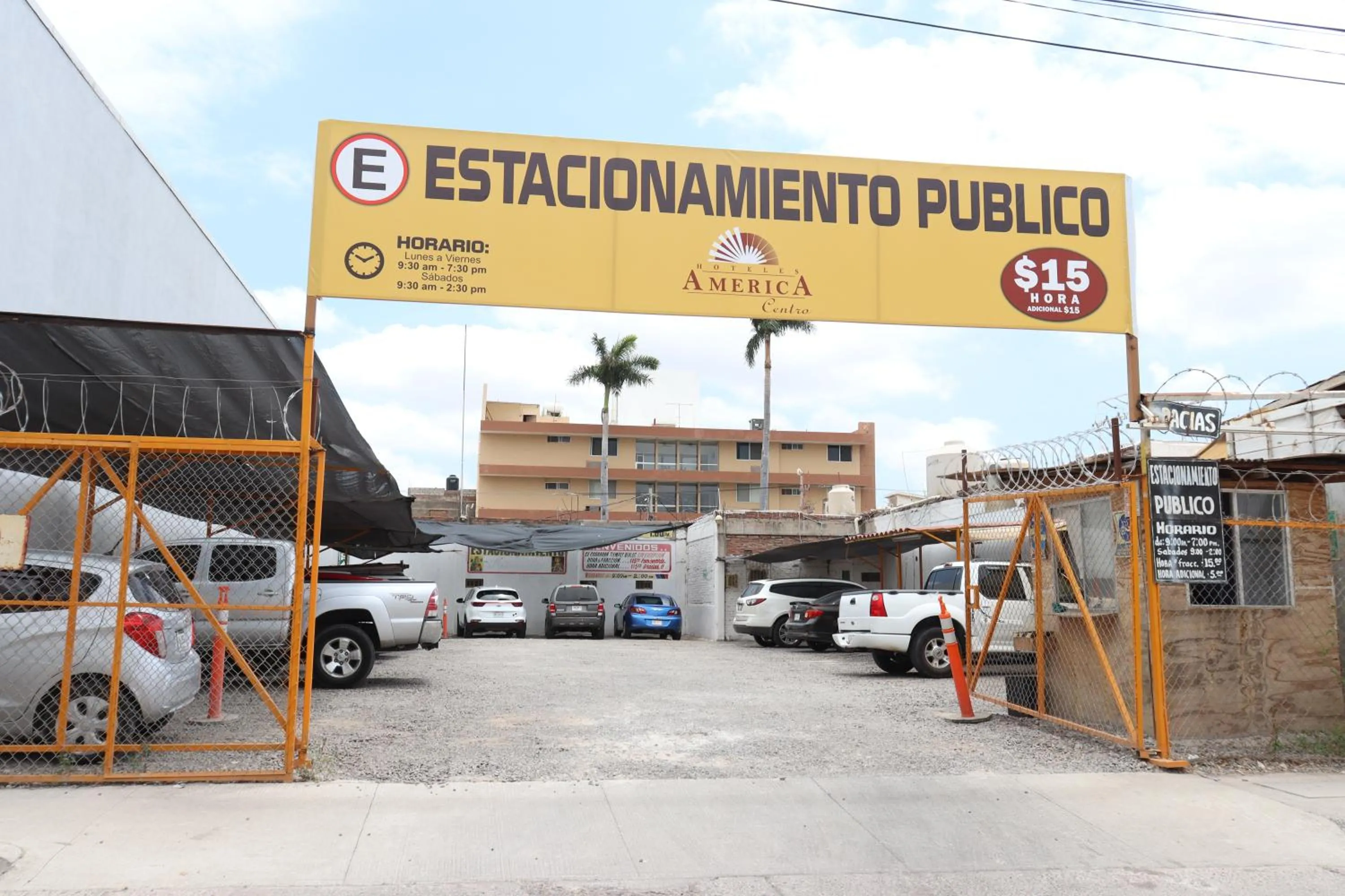 Facade/entrance in Hotel America Centro