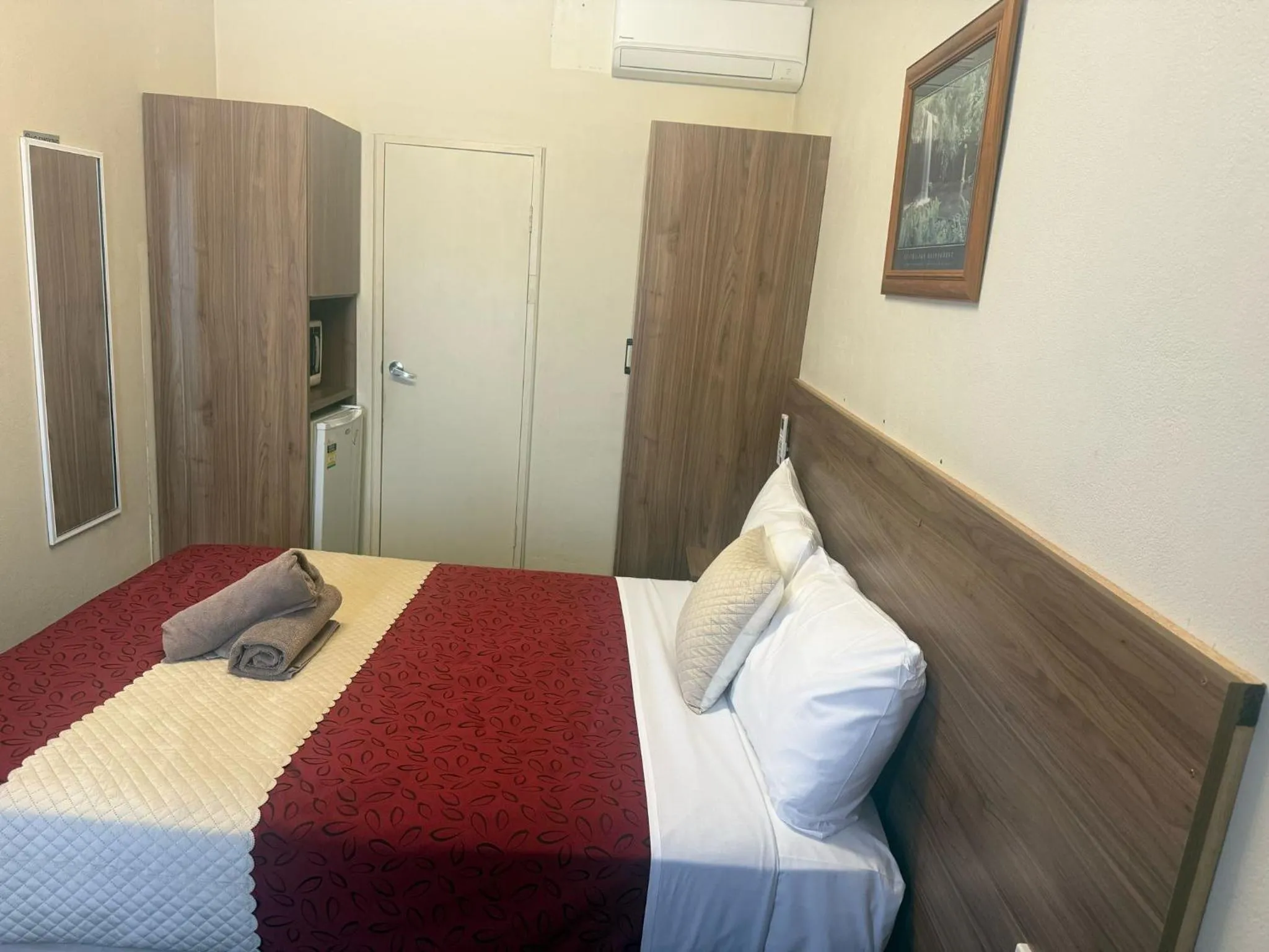 Bed in Wattle Tree Motel