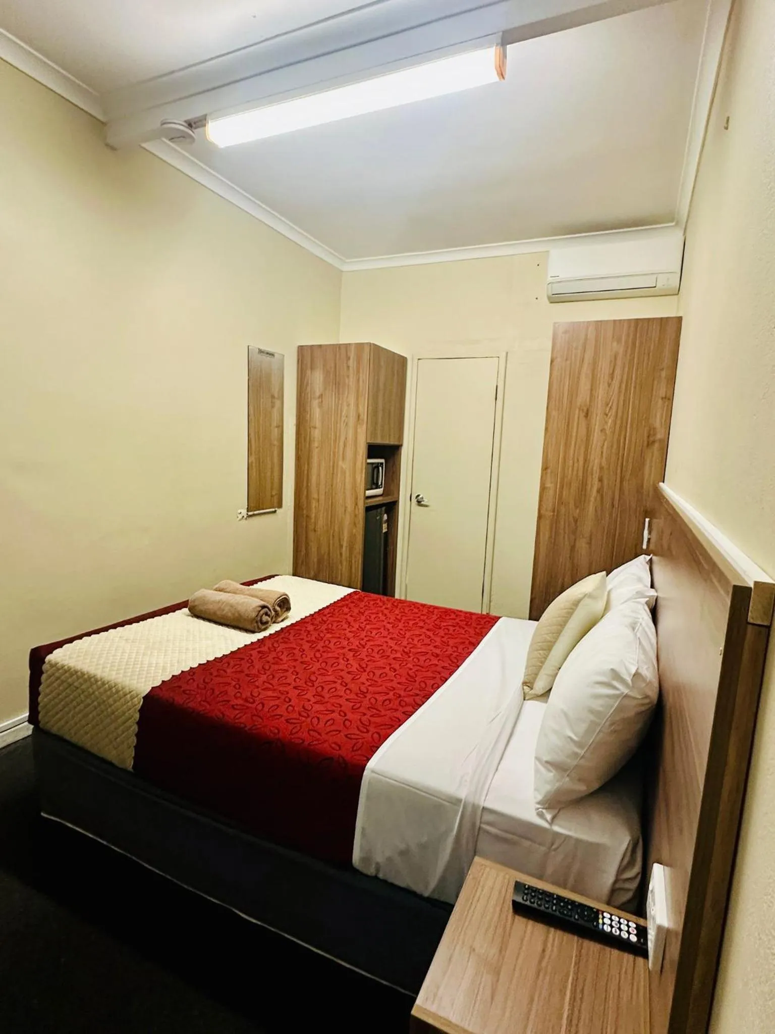 Bed in Wattle Tree Motel