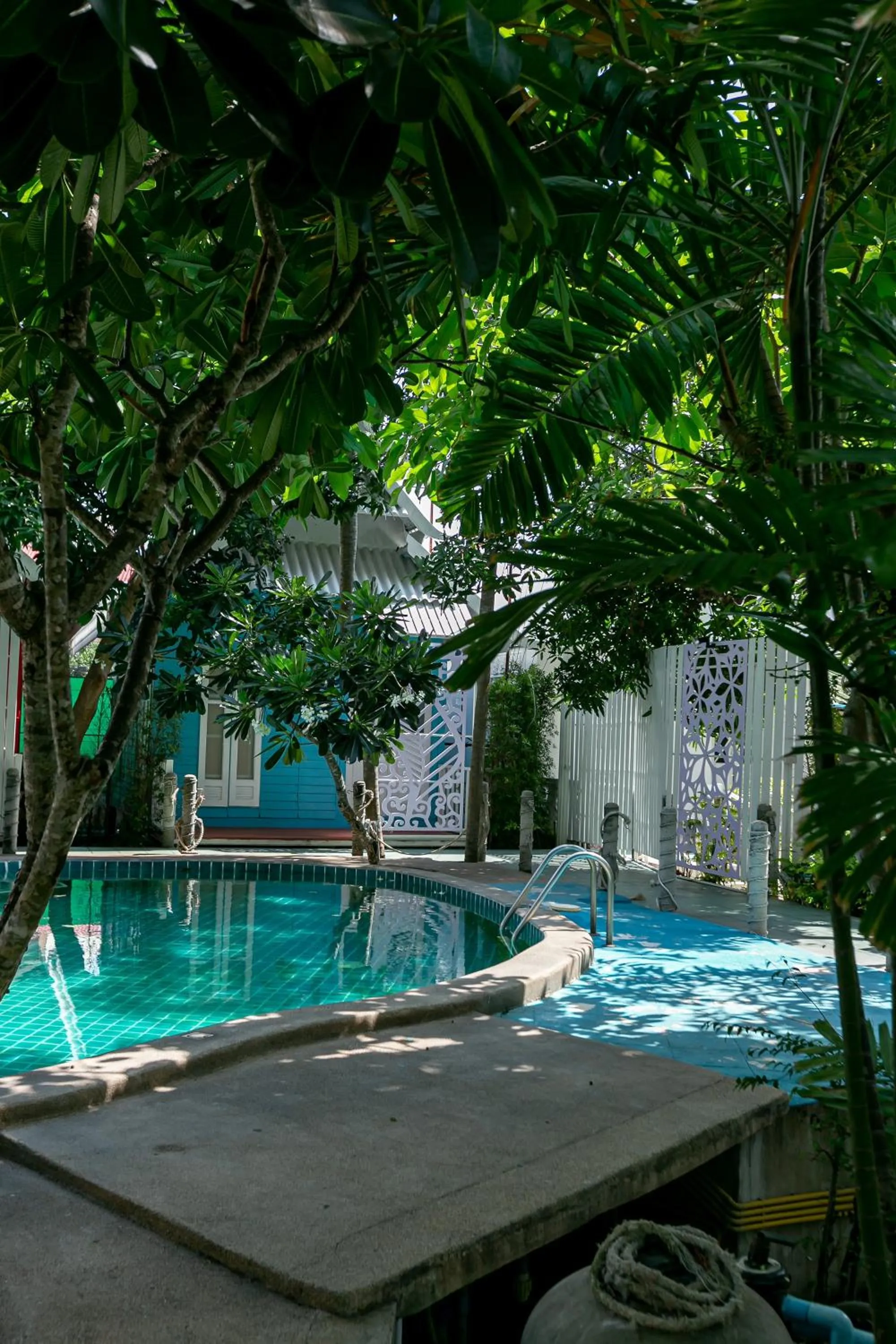 Swimming pool in Deeden Pattaya Resort