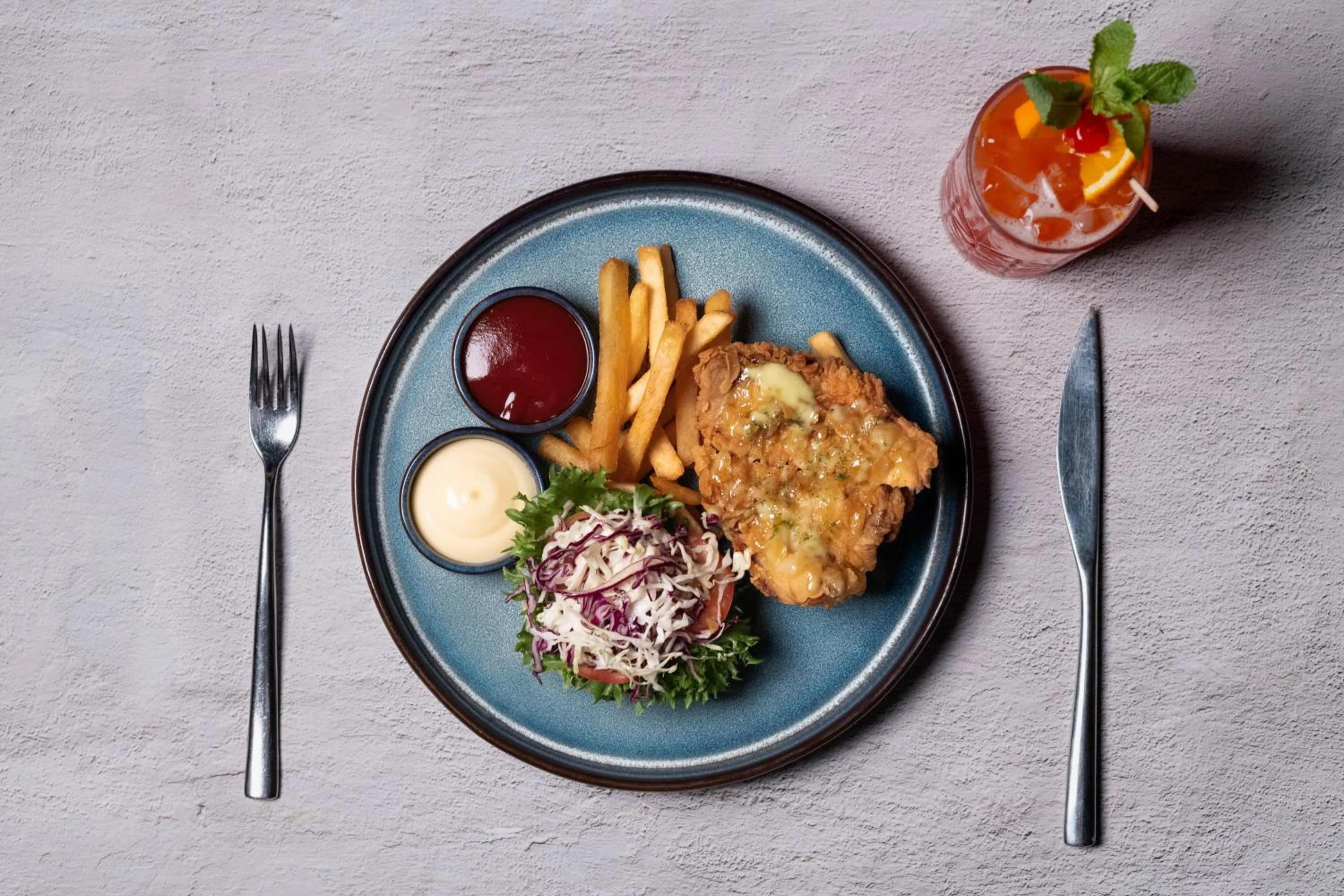 Restaurant/places to eat in DoubleTree by Hilton Sukhumvit Bangkok