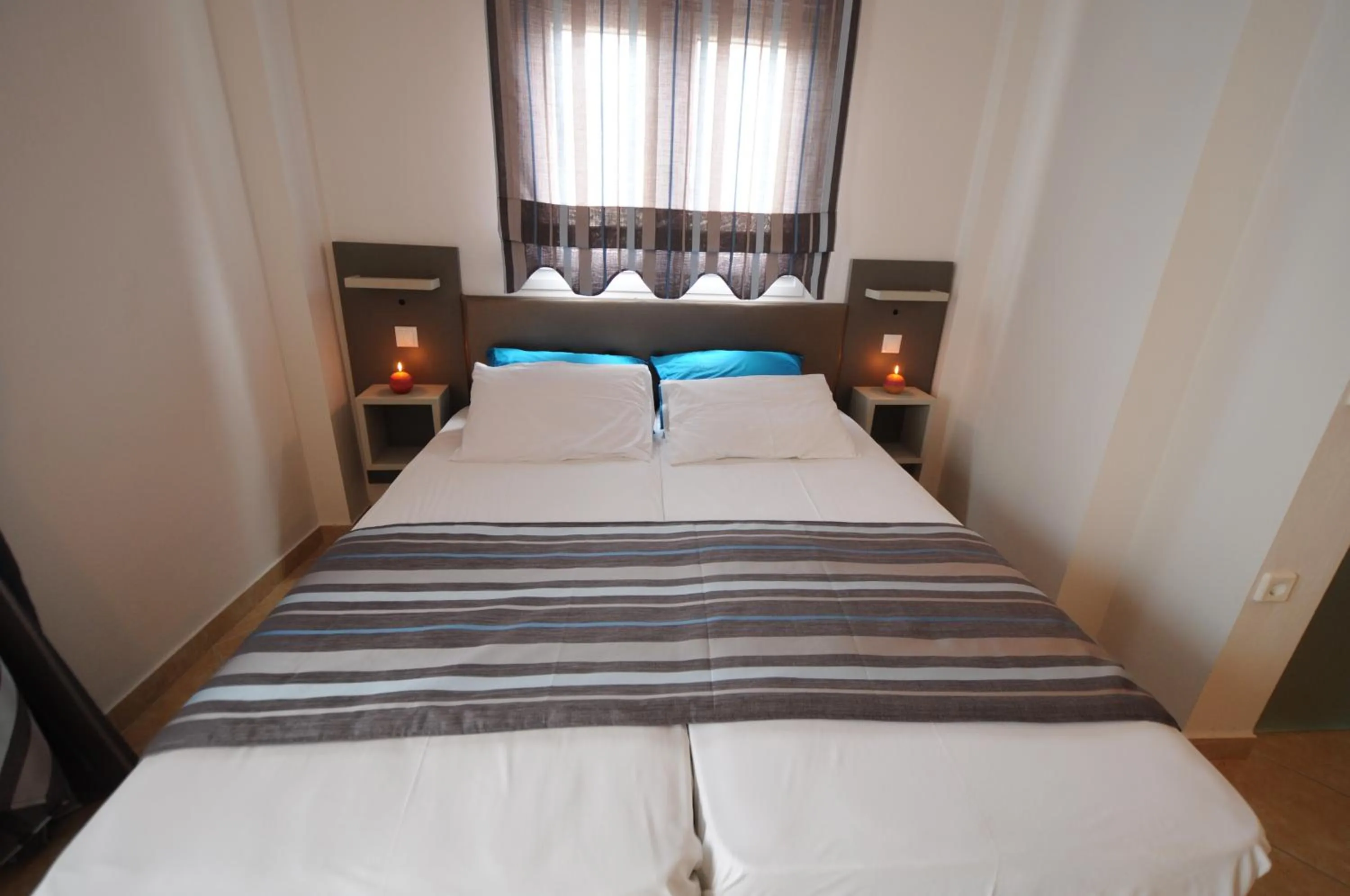 Photo of the whole room, Bed in Hotel Asterias