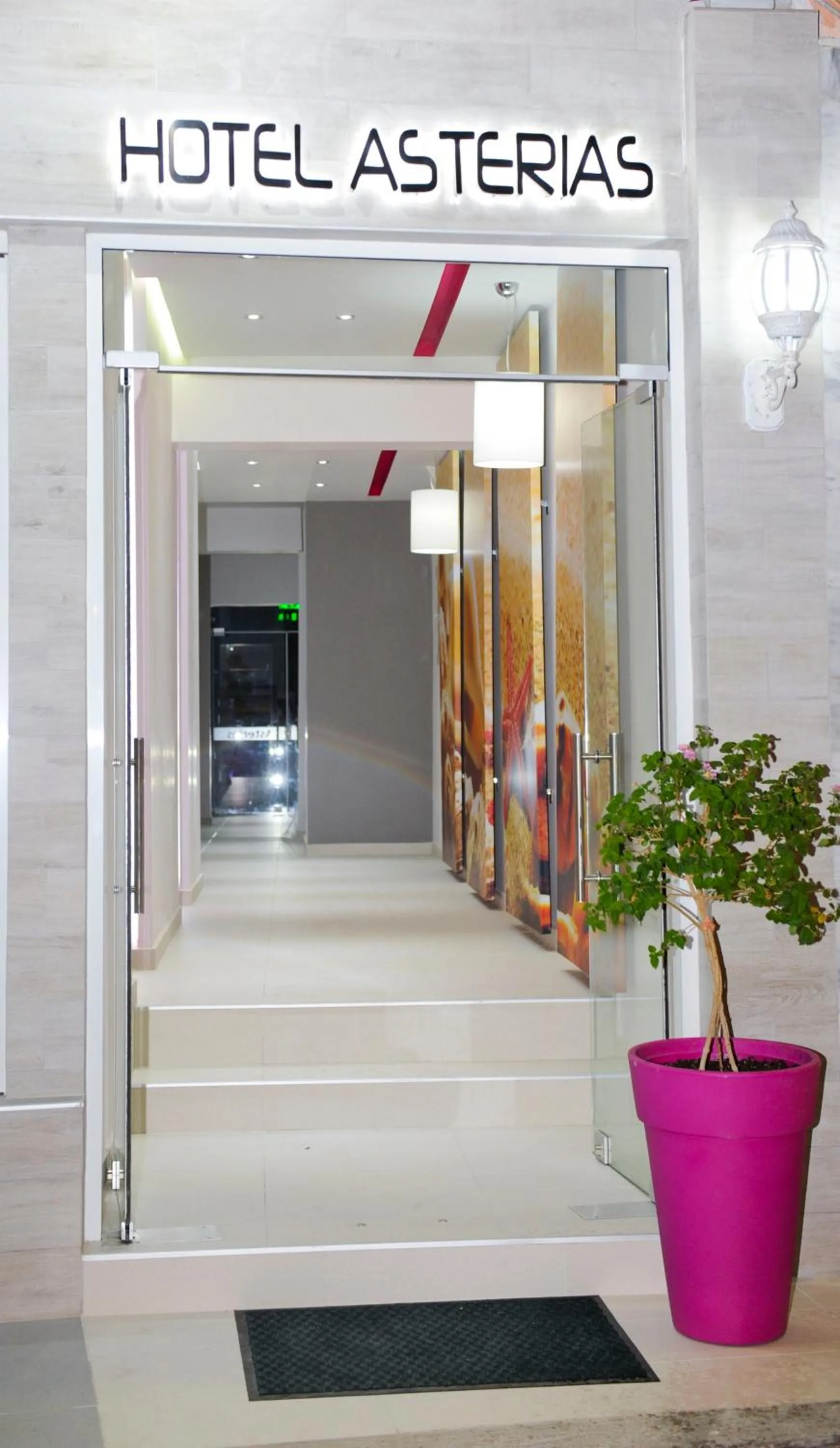 Facade/entrance in Hotel Asterias