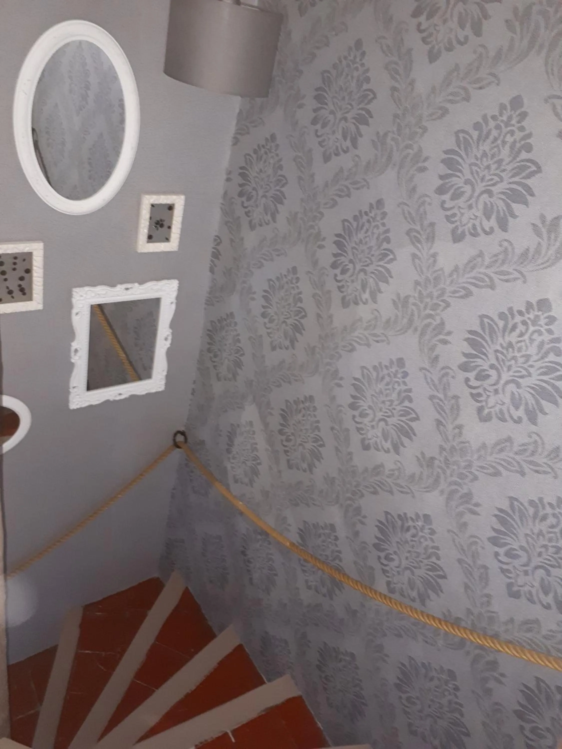 Decorative detail in Les MIRABELLES chambres d'hôtes