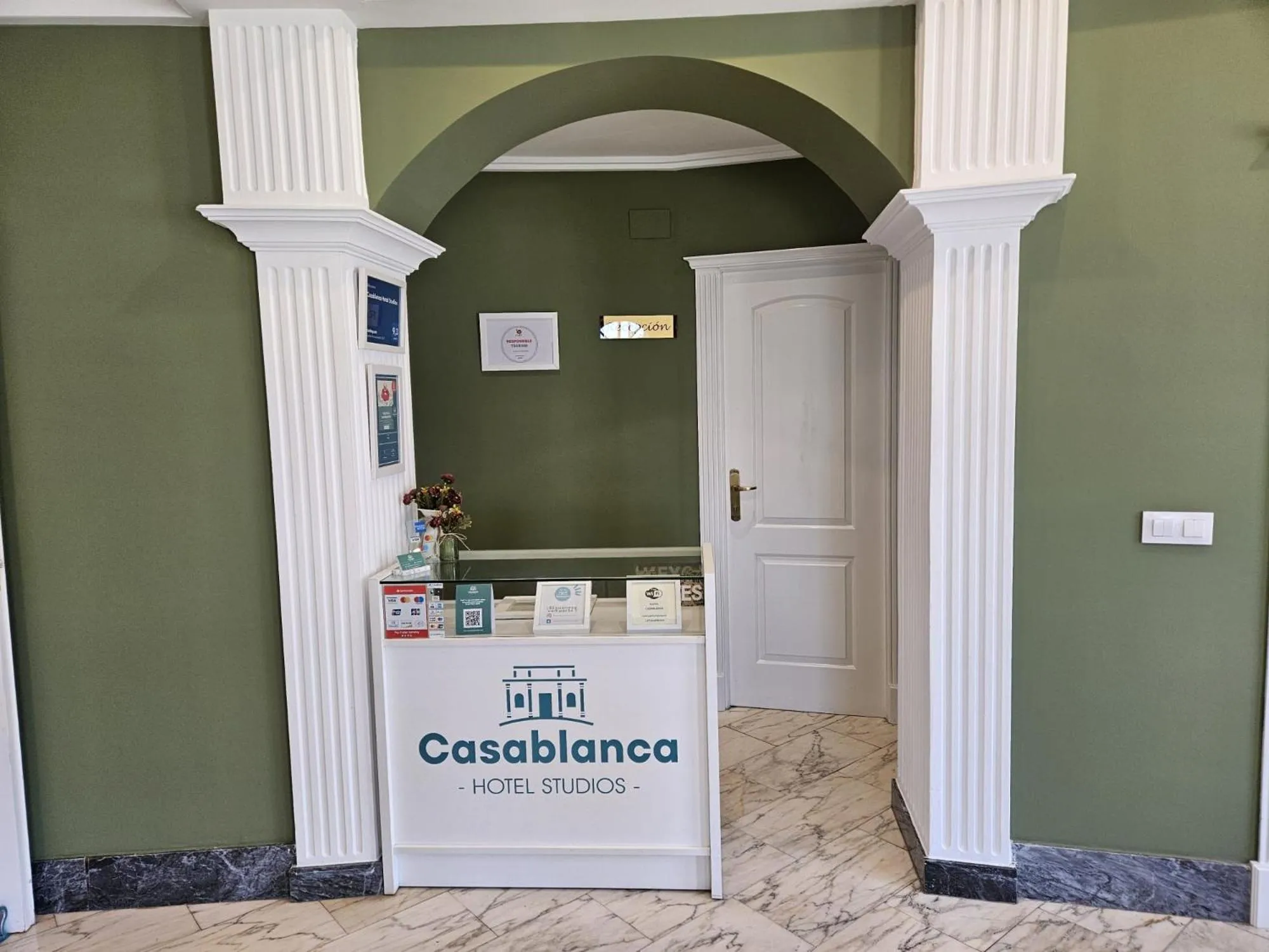 Lobby or reception in Casablanca Hotel Studios