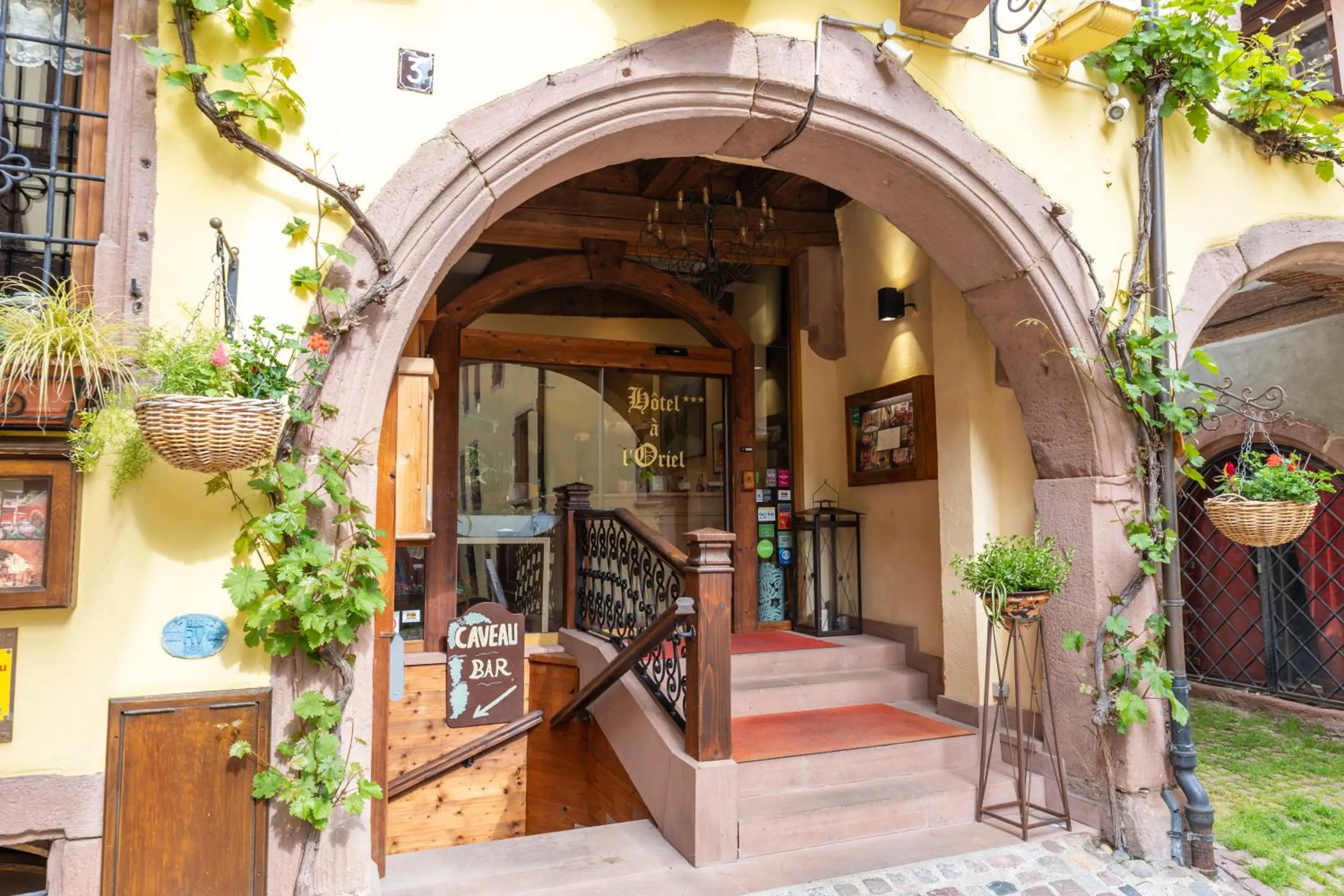 Property building in Hotel à l'Oriel