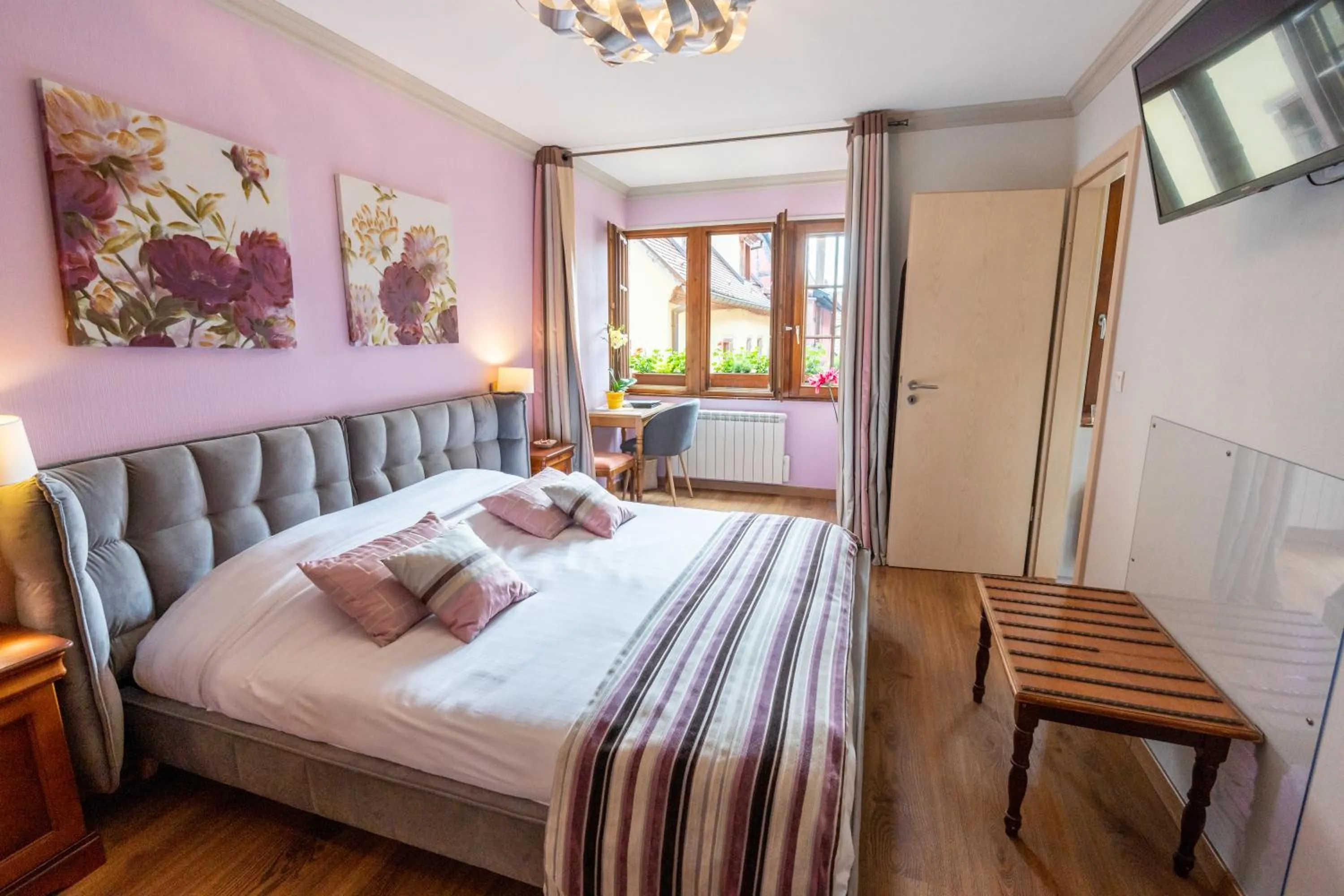 Photo of the whole room, Bed in Hotel à l'Oriel