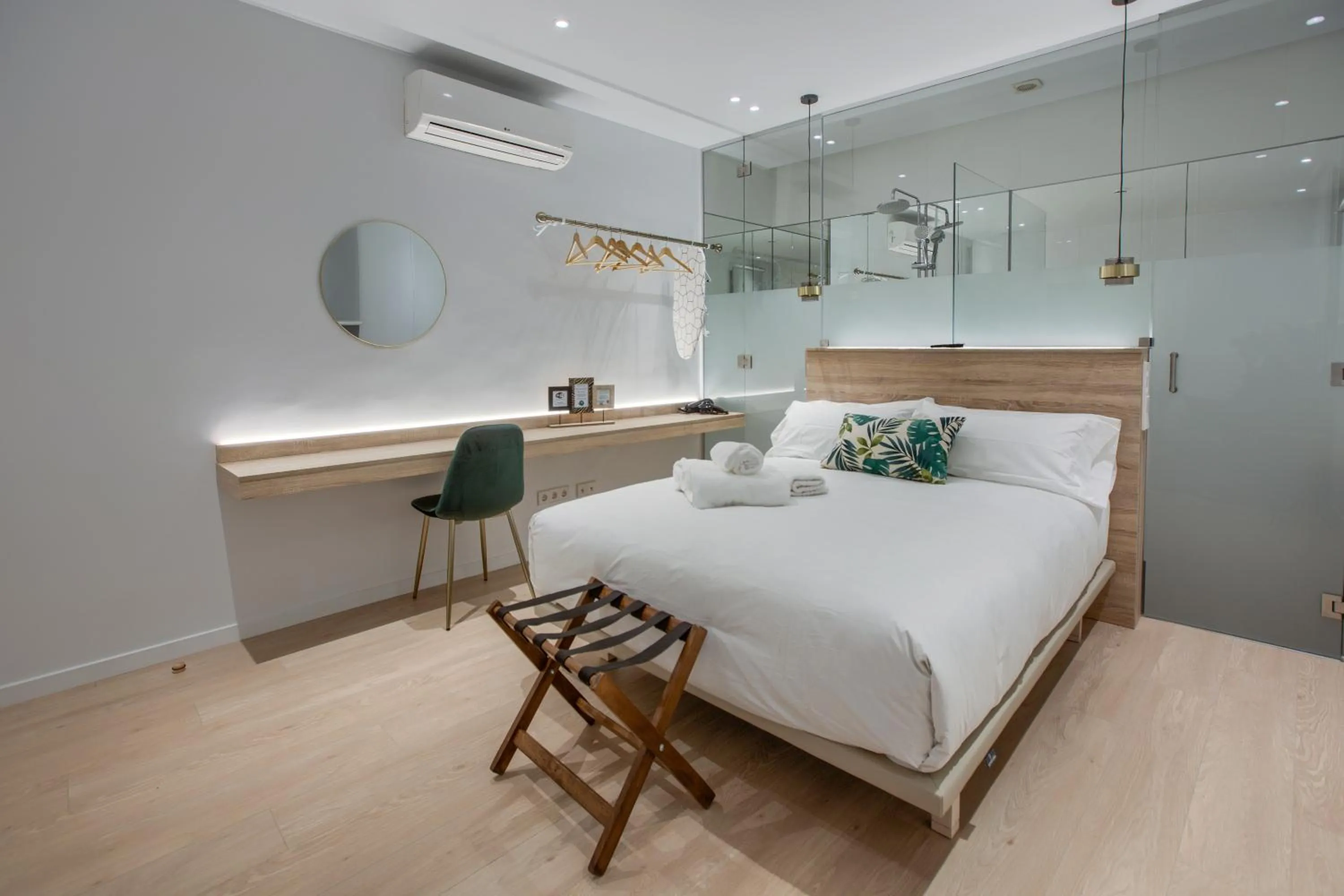 Photo of the whole room, Bed in The Match Madrid