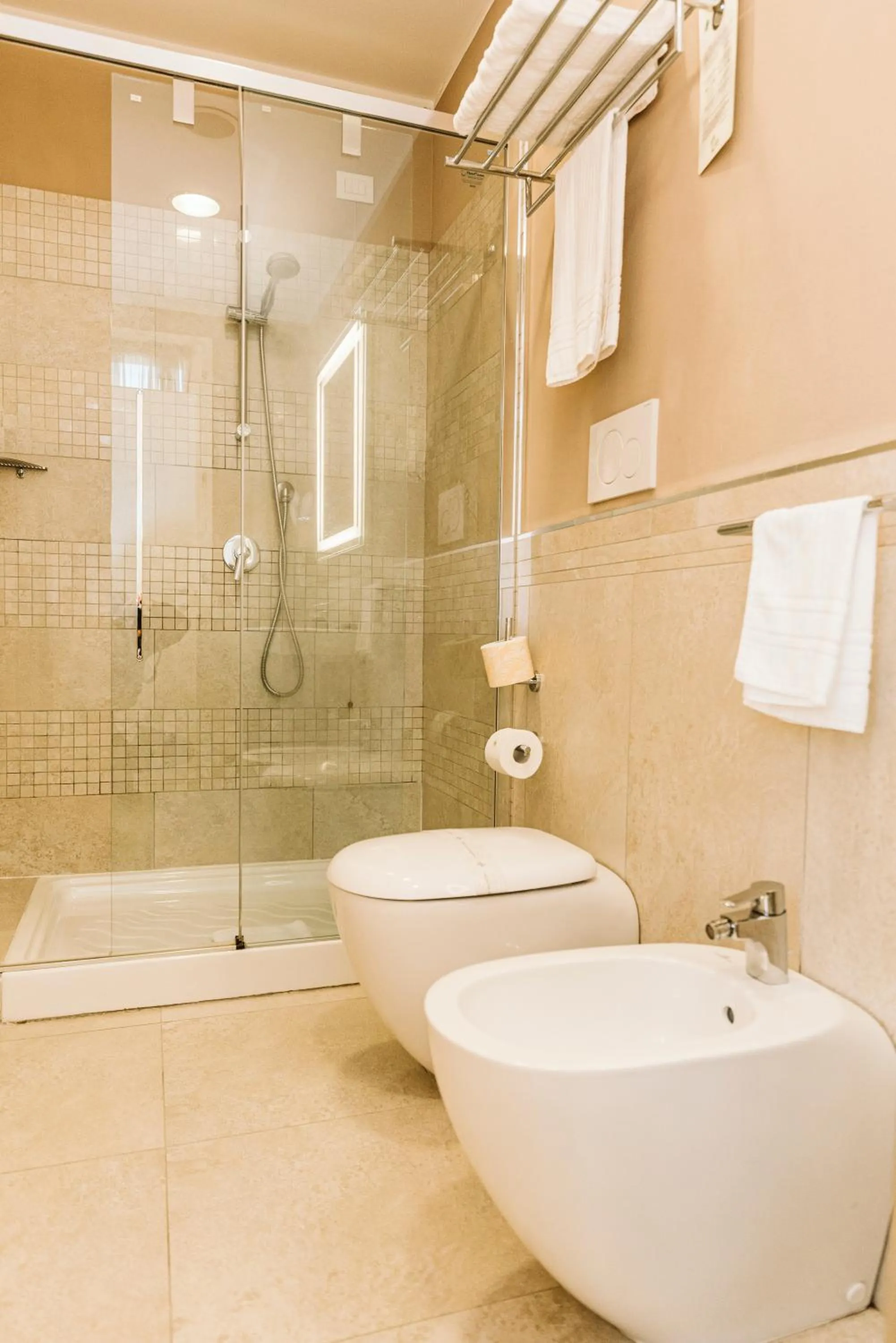 Shower in Palazzo Bezzi Hotel
