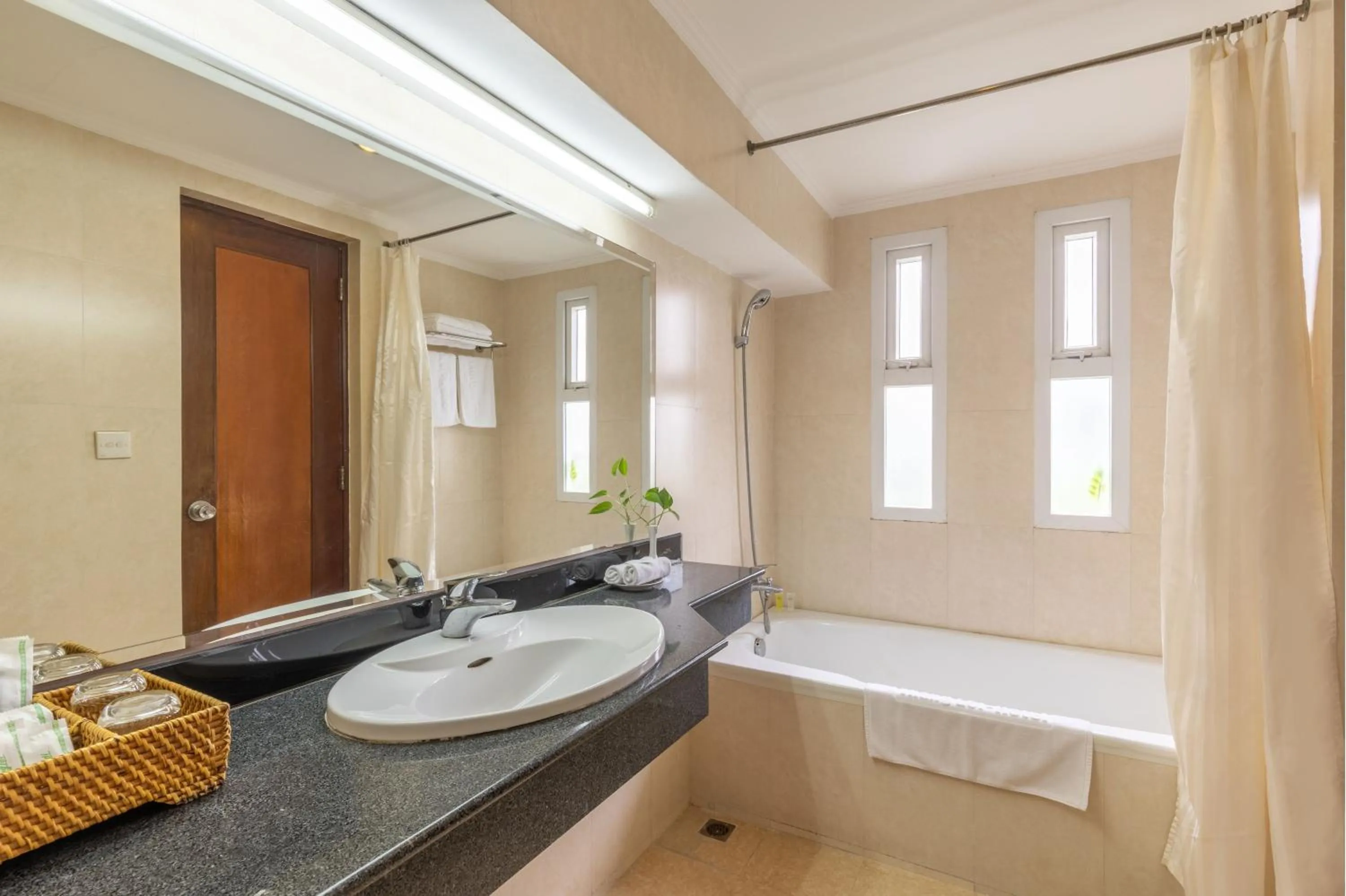 Bathroom in Thang Loi Hotel Hanoi