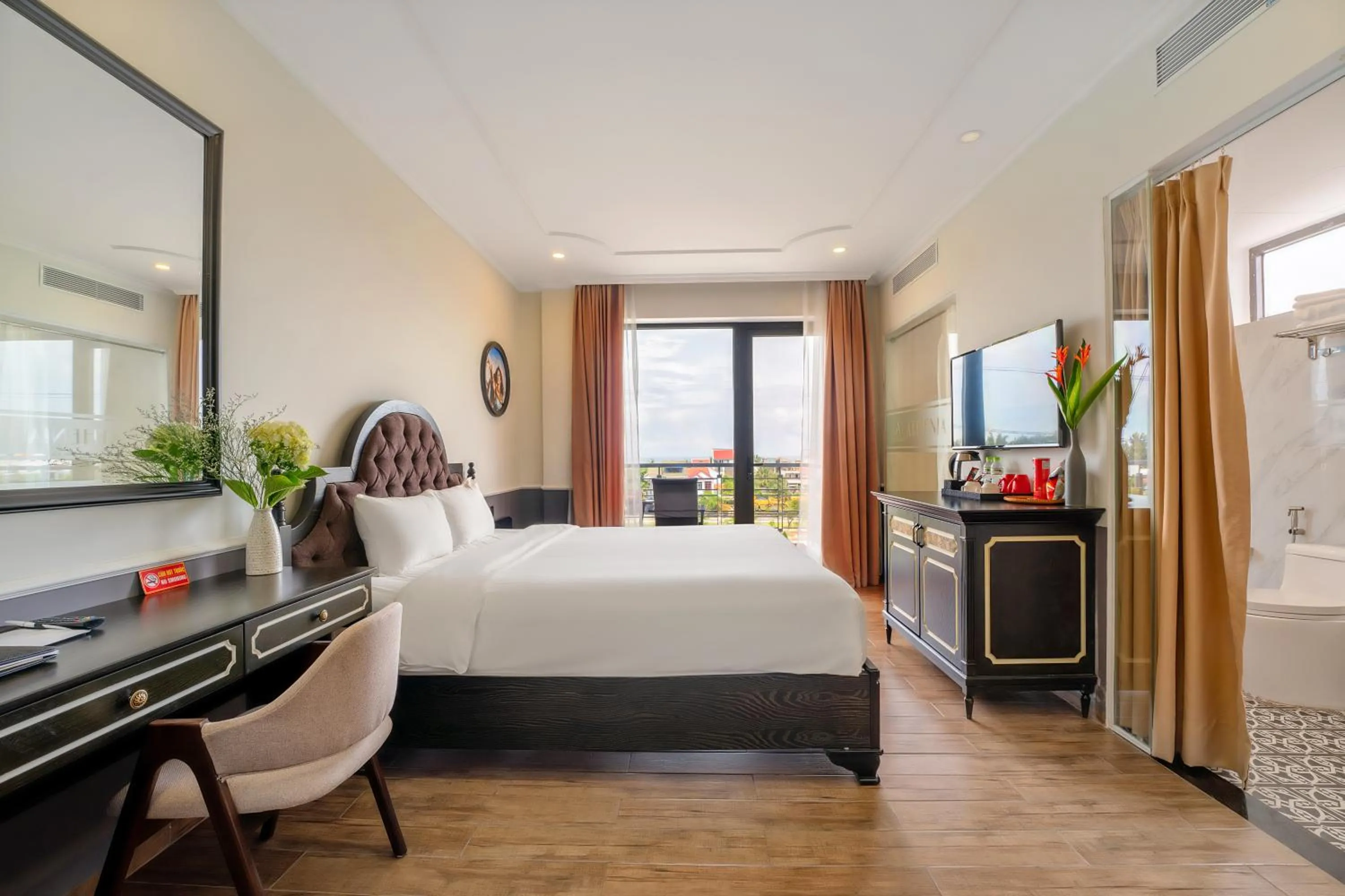 hair dresser in Athenia Hoi An Boutique Hotel & Spa