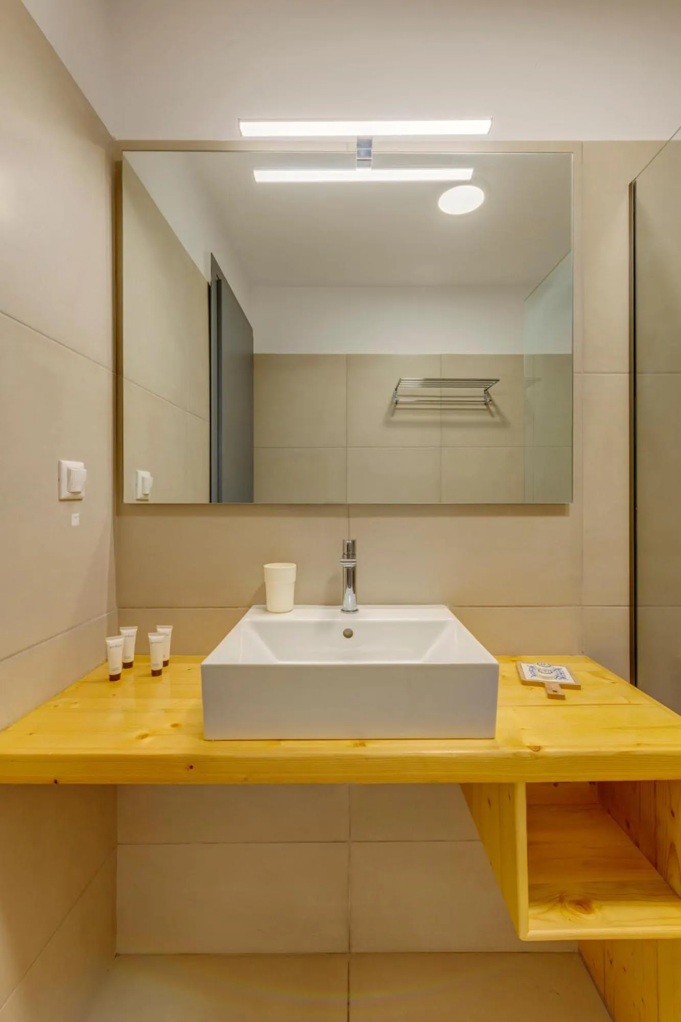 Bathroom in Hotel Kamelo