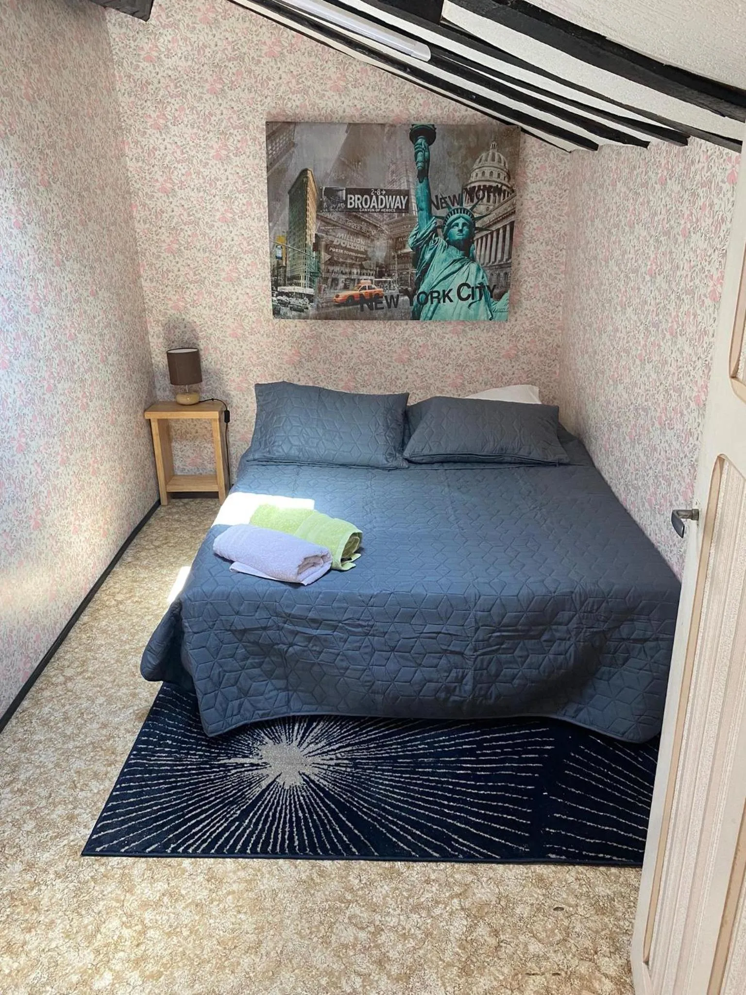 Bed in Hôtel Le Cerizay