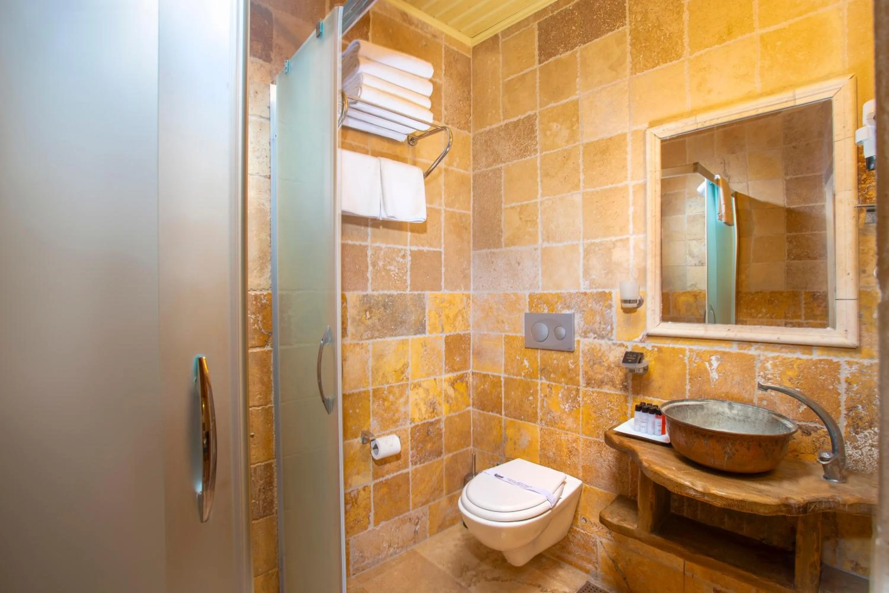 Shower in Garden Inn Cappadocia