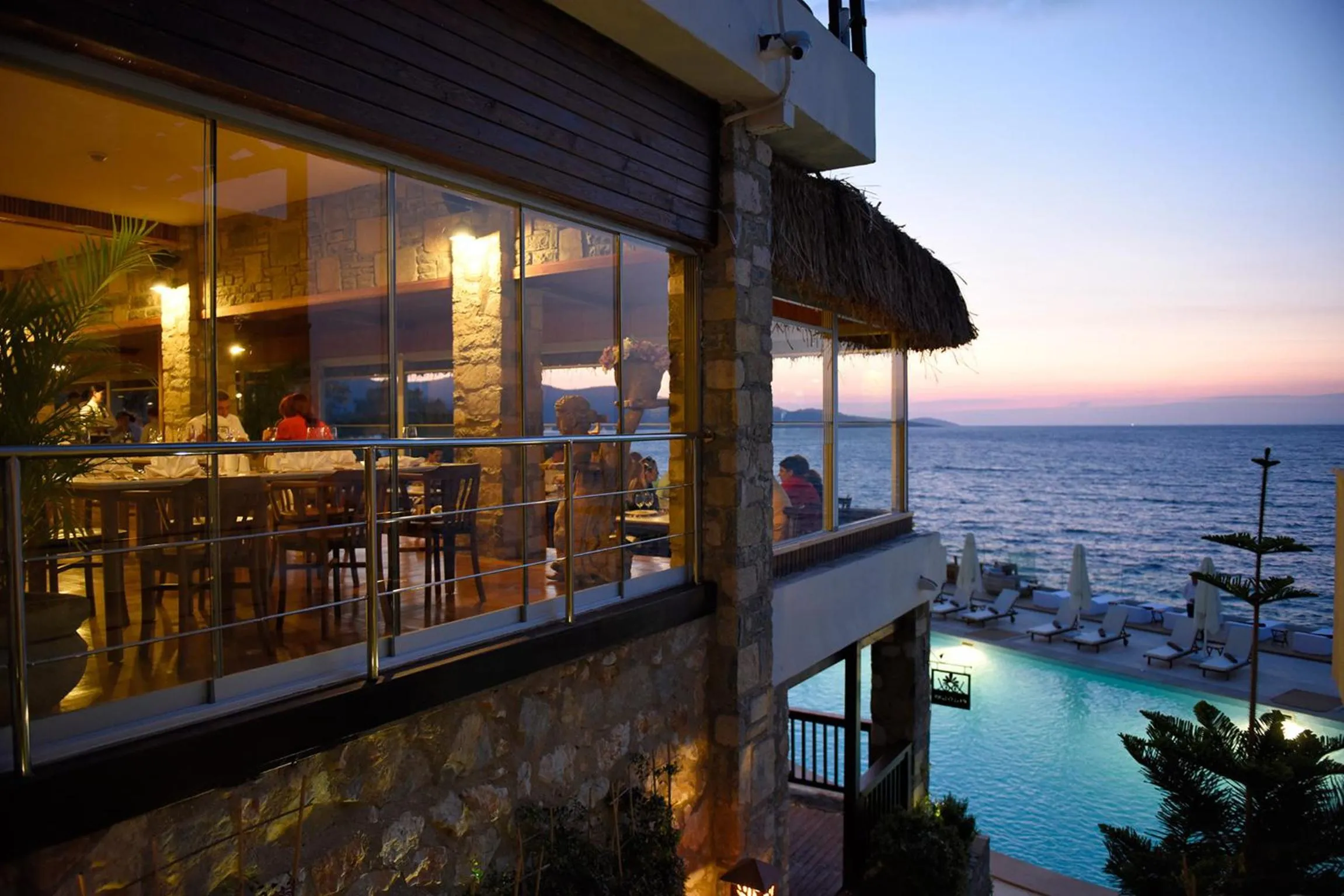 Restaurant/places to eat in Sarpedor Boutique Hotel