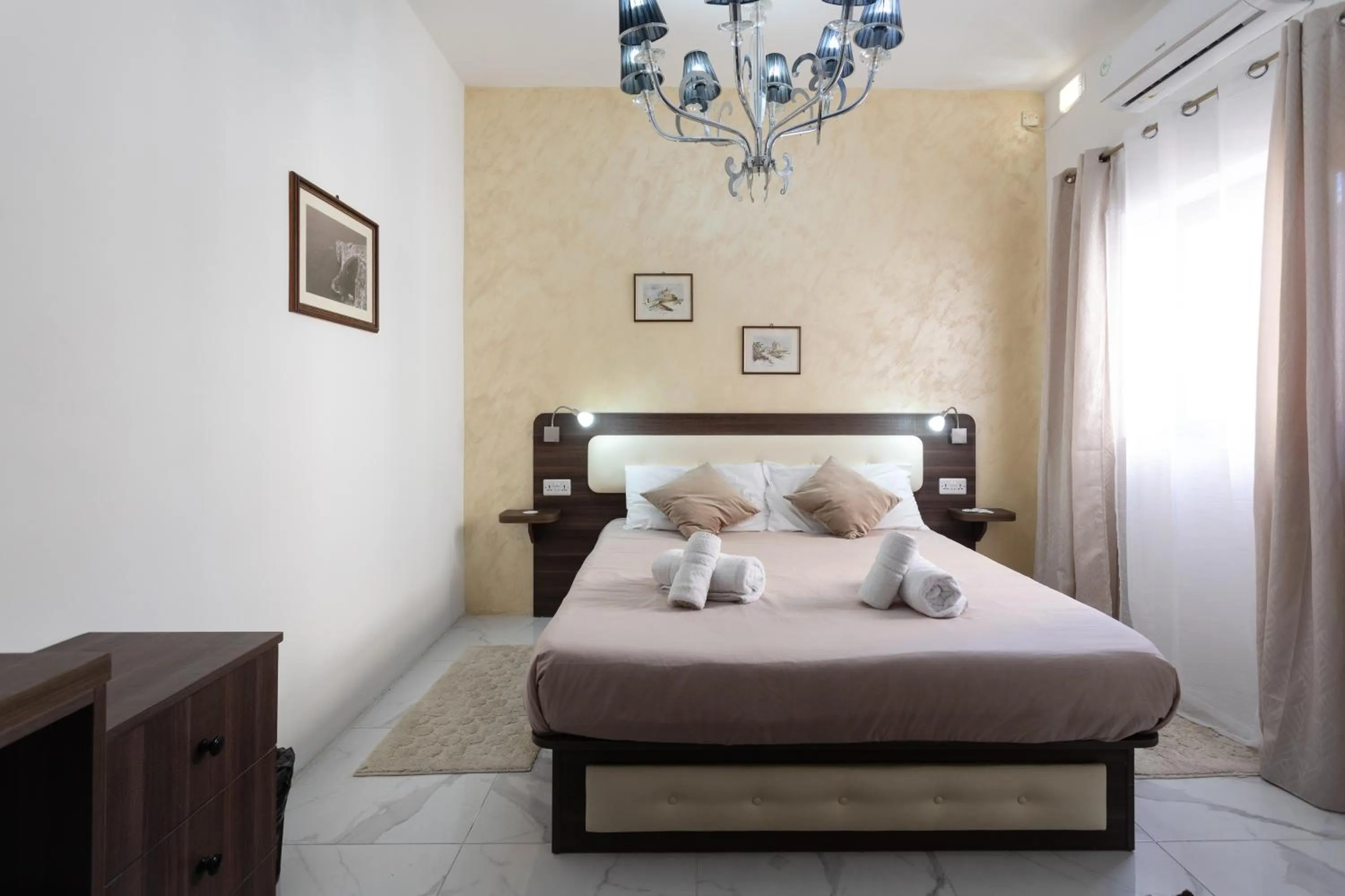 Photo of the whole room, Bed in Tarona Guesthouse