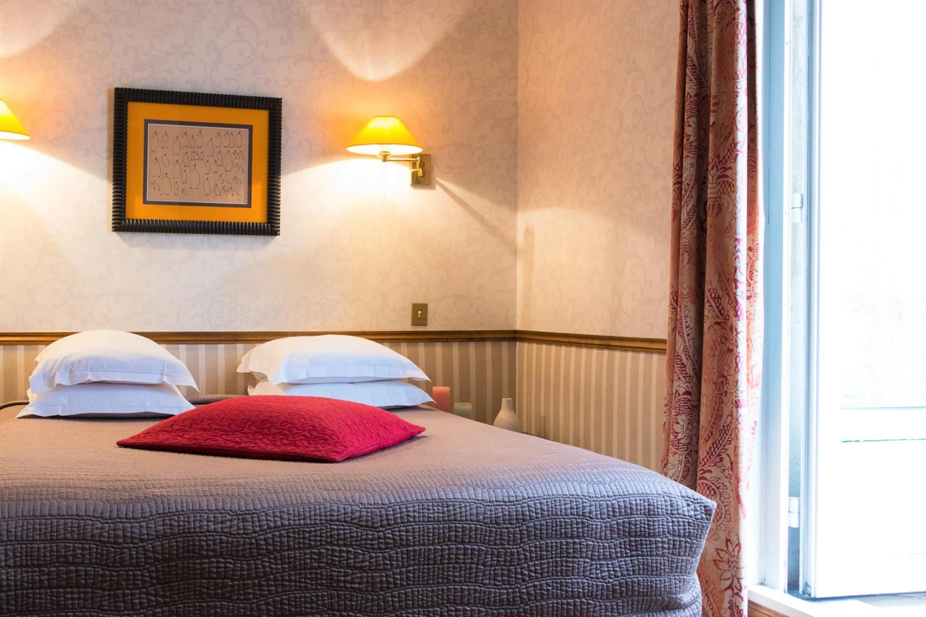 Bedroom, Bed in Hôtel Relais Monceau