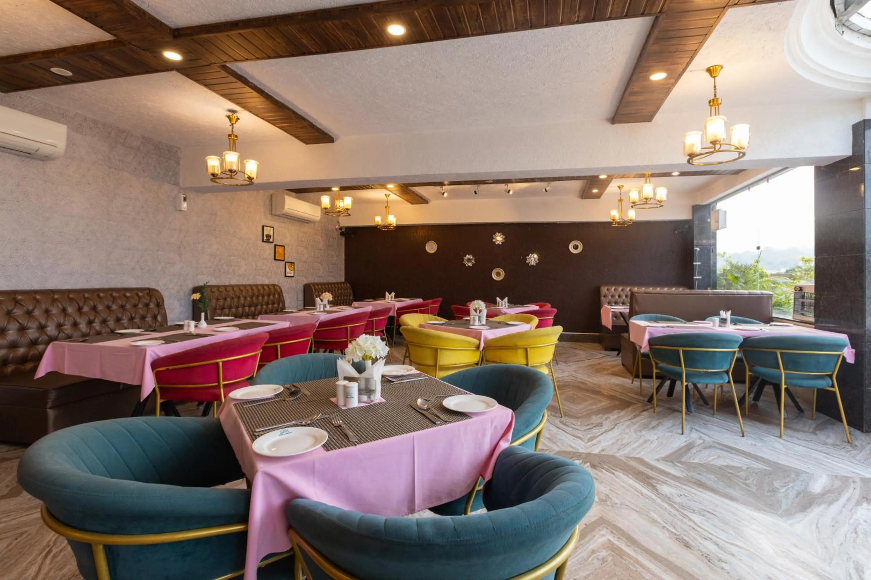 Restaurant/places to eat in Indira Nikunj Rubystone Exotic