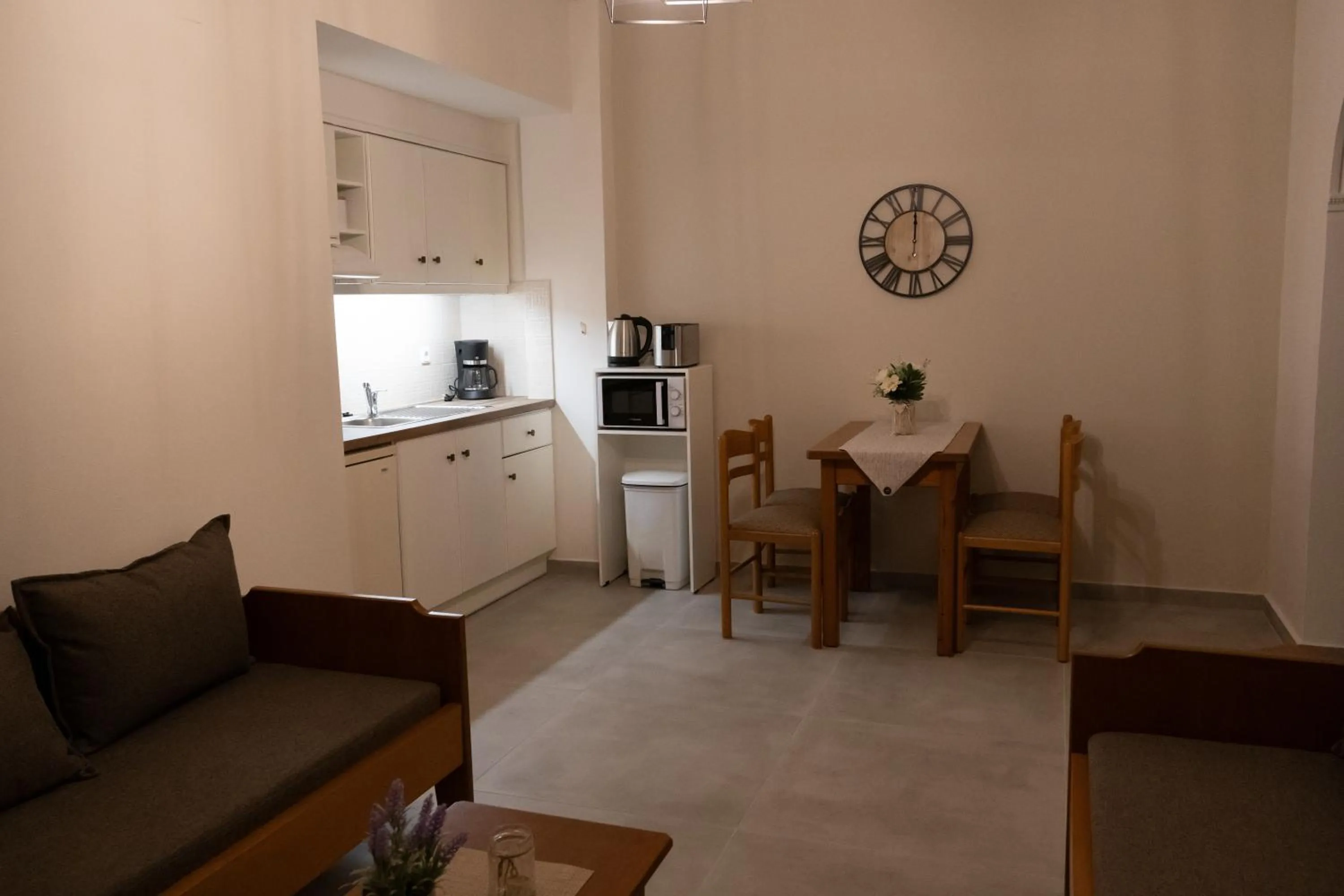 Kitchen or kitchenette in Aspri Petra Apartments