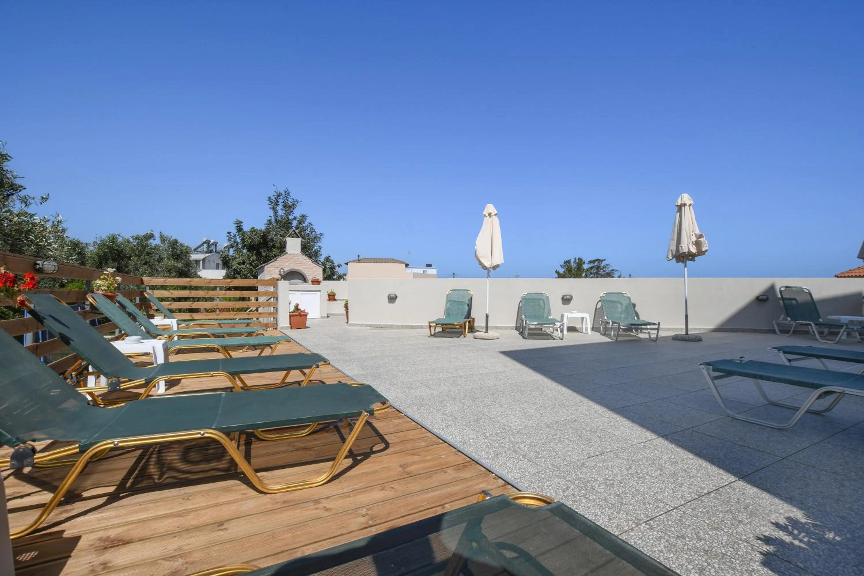 Swimming pool in Aspri Petra Apartments